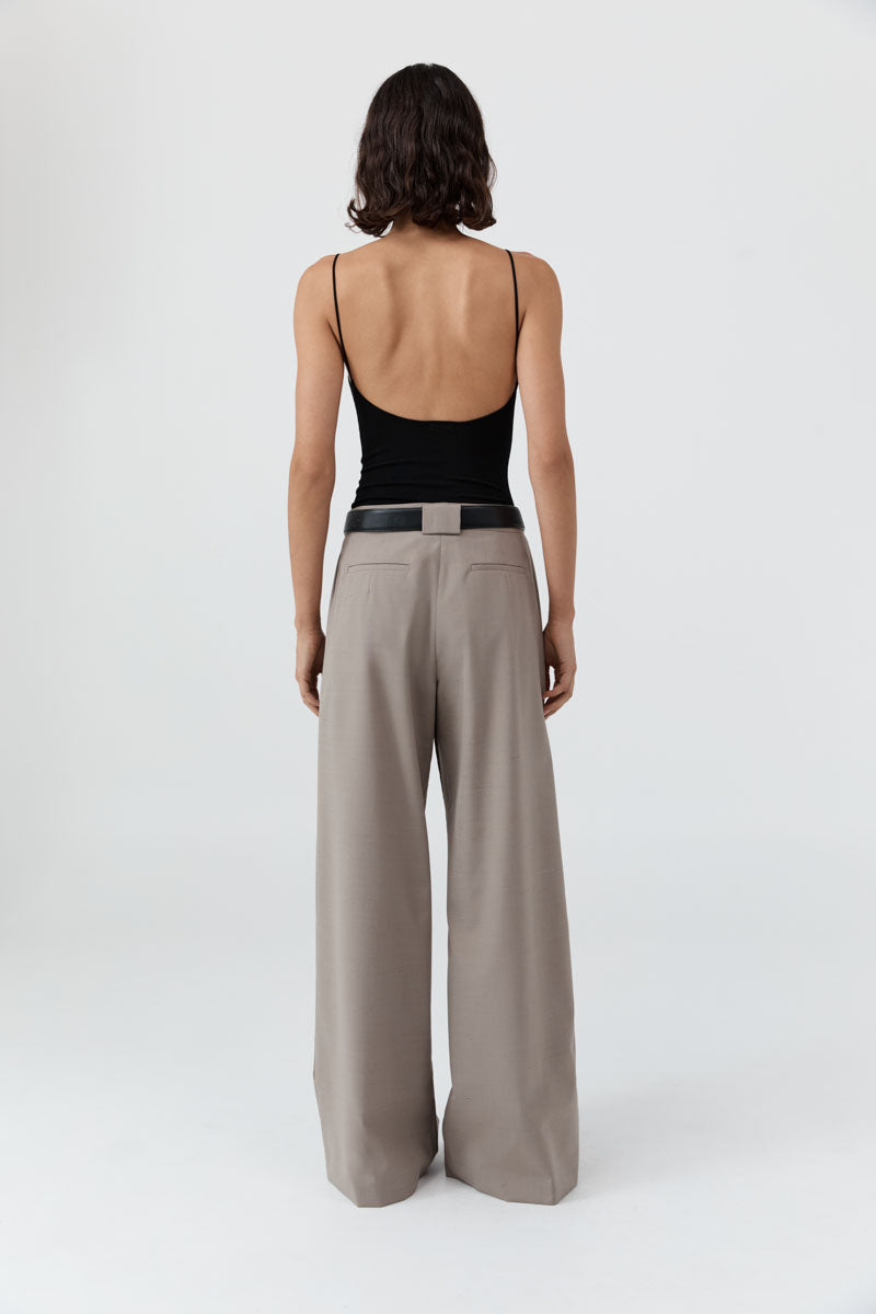 St Agni | Pleat Loop Pant - Mousse