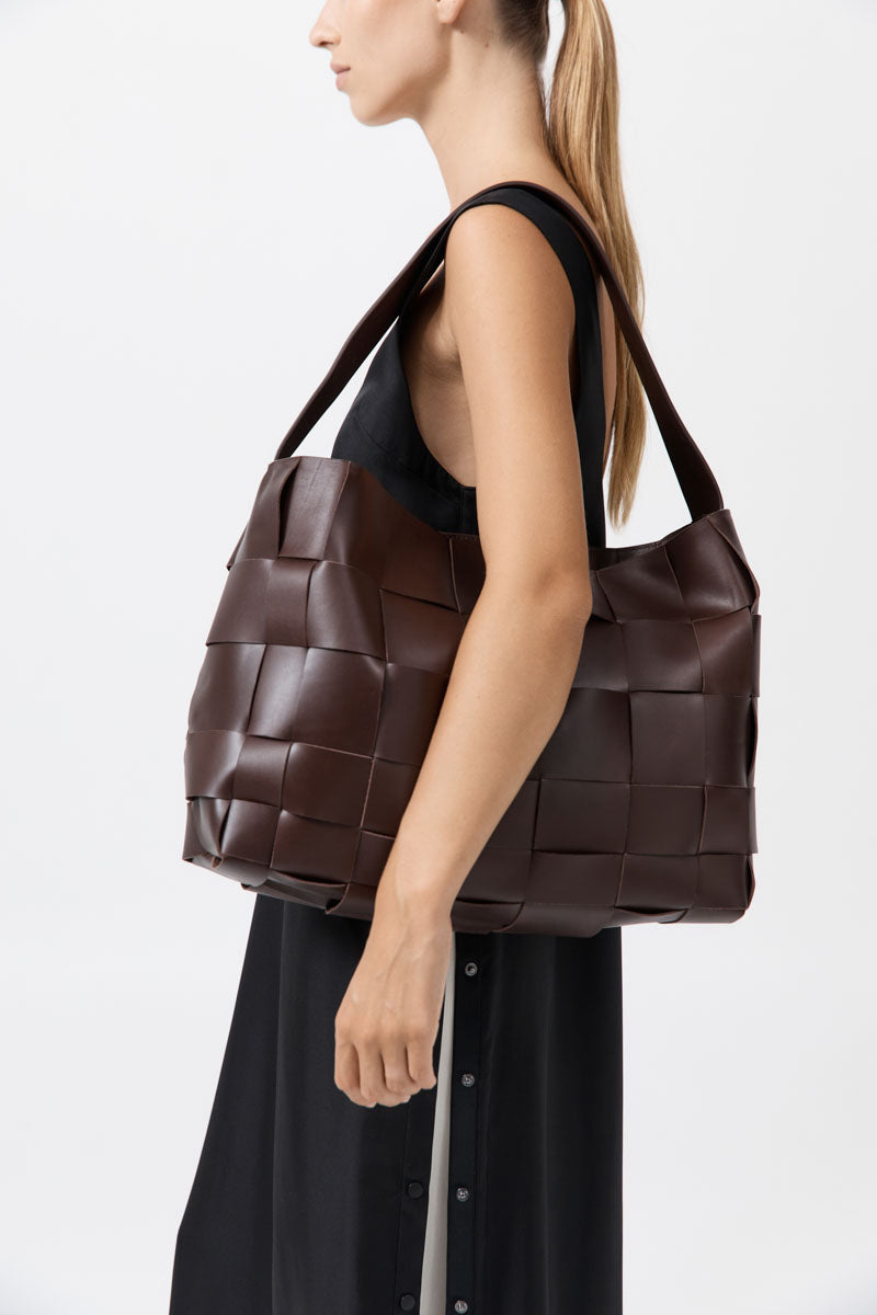 St Agni | Woven Large Tote - Choc