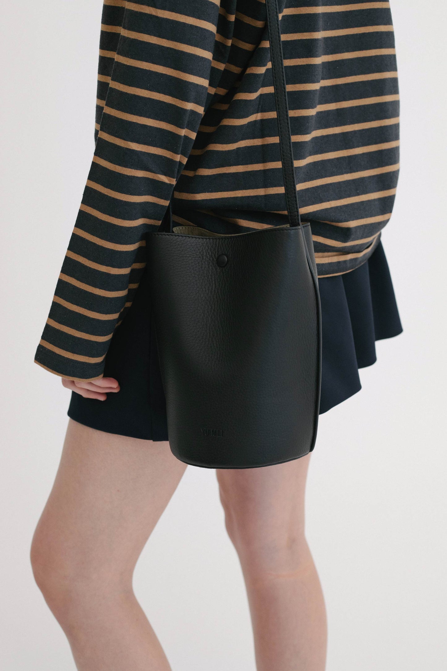 Yu Mei | Phoebe Bucket - Black Deer Nappa