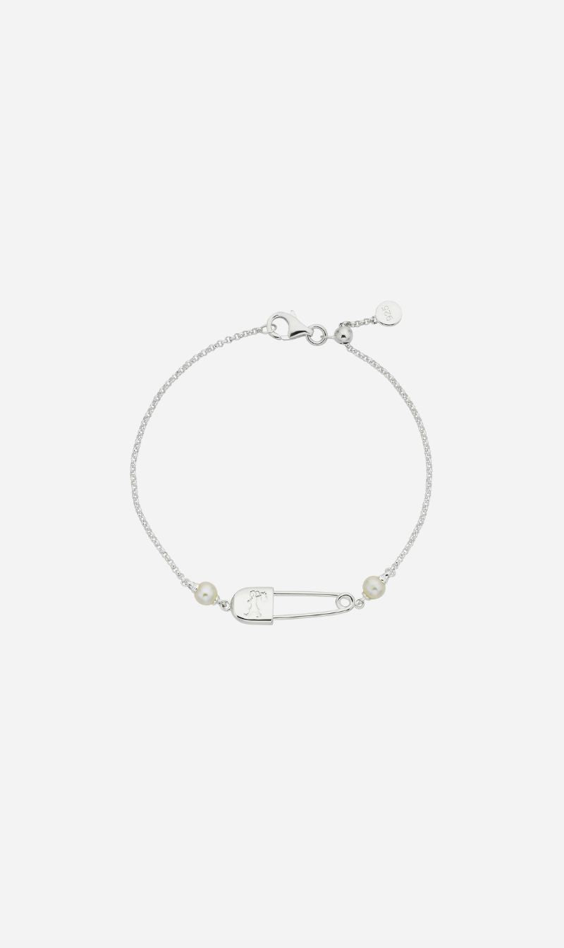 Karen Walker | Runaway Saftey Pin Bracelet with Freshwater Pearls - Silver