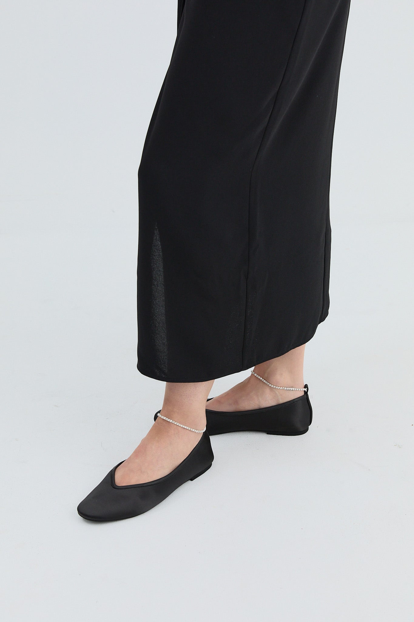 La Tribe | Emme Flat - Black Satin
