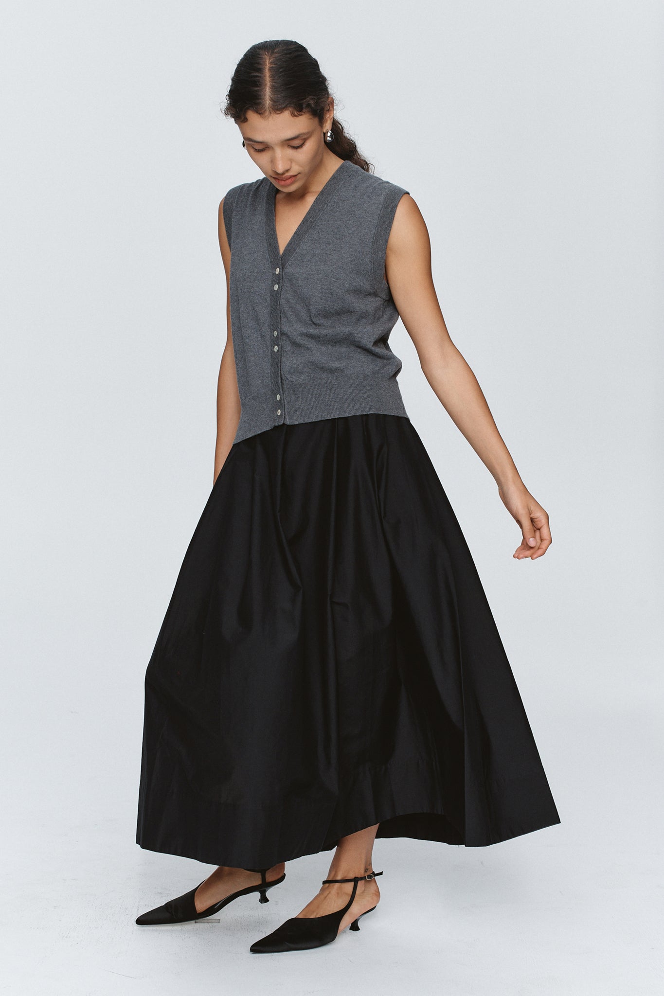Marle | Foundations Vest - Charcoal