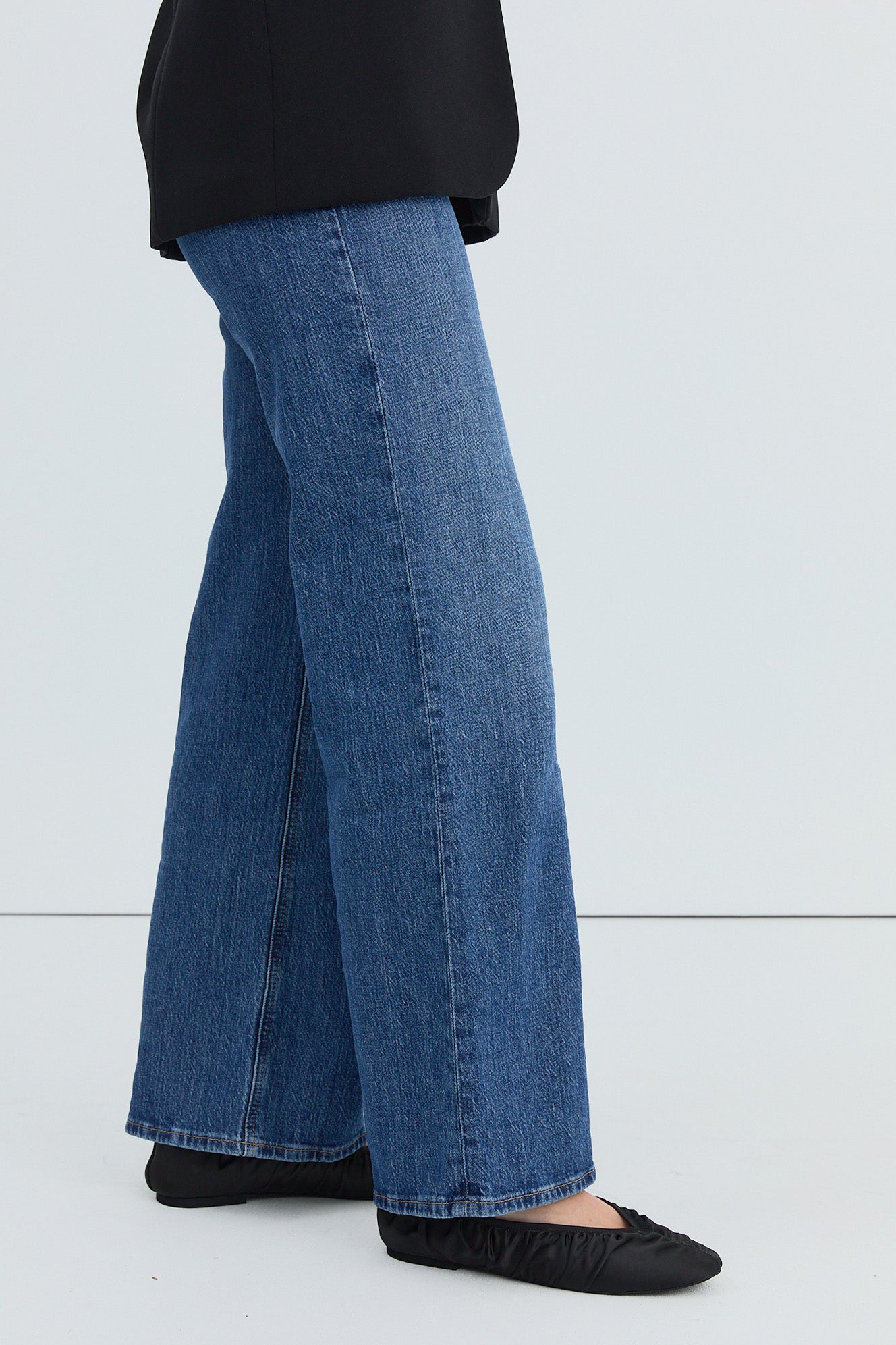 La Tribe | Gathered Flat - Black Satin