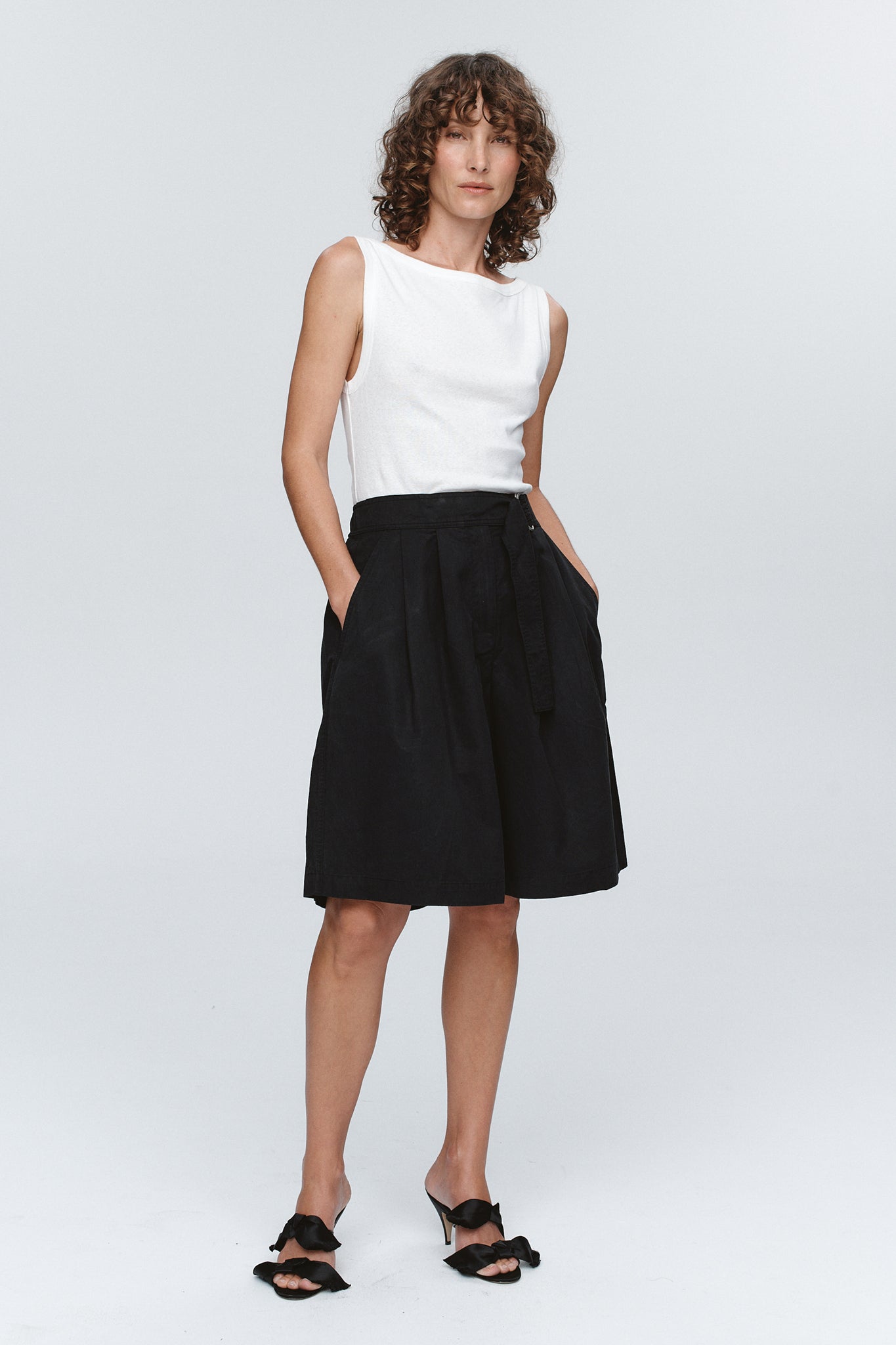 Marle | Julian Short - Black