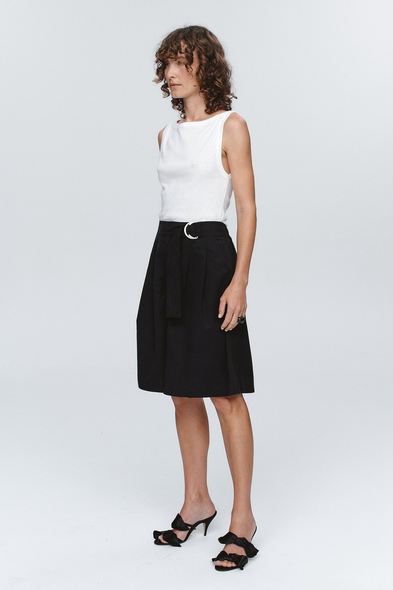Marle | Julian Short - Black