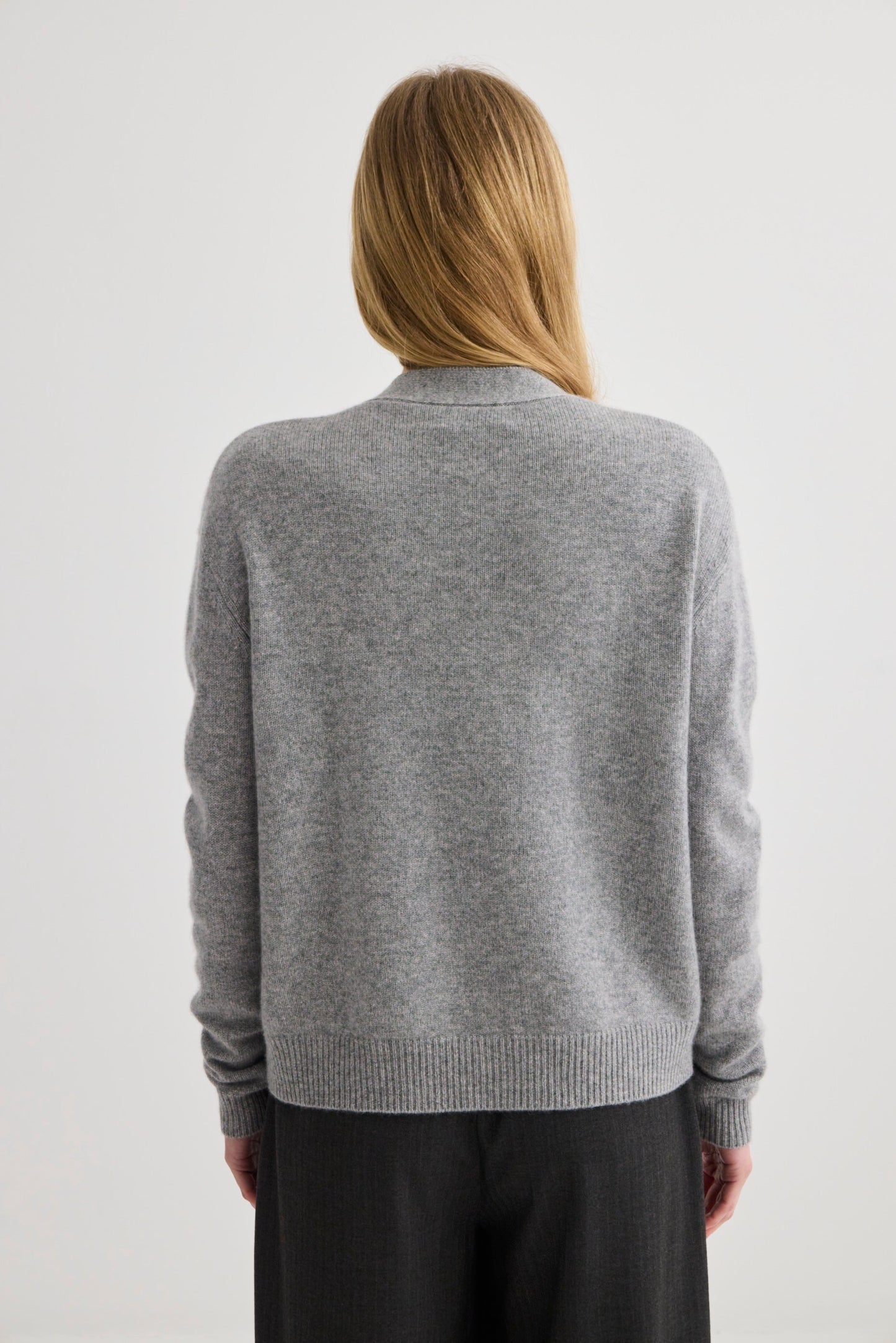 Laing | Cashmere V Neck Cardigan - Grey Marle