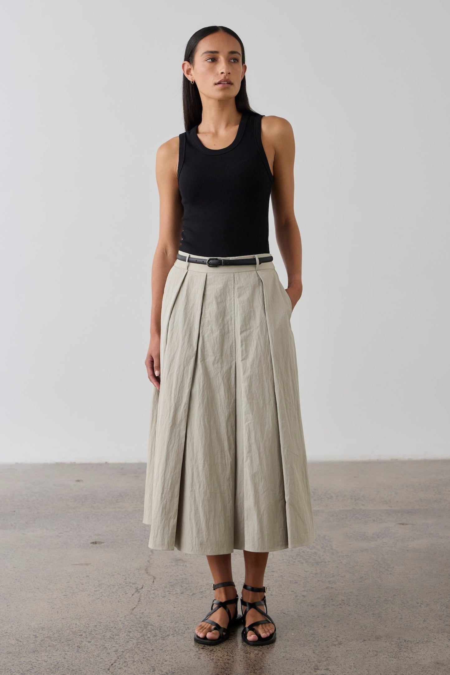 Laing | Tank - Black
