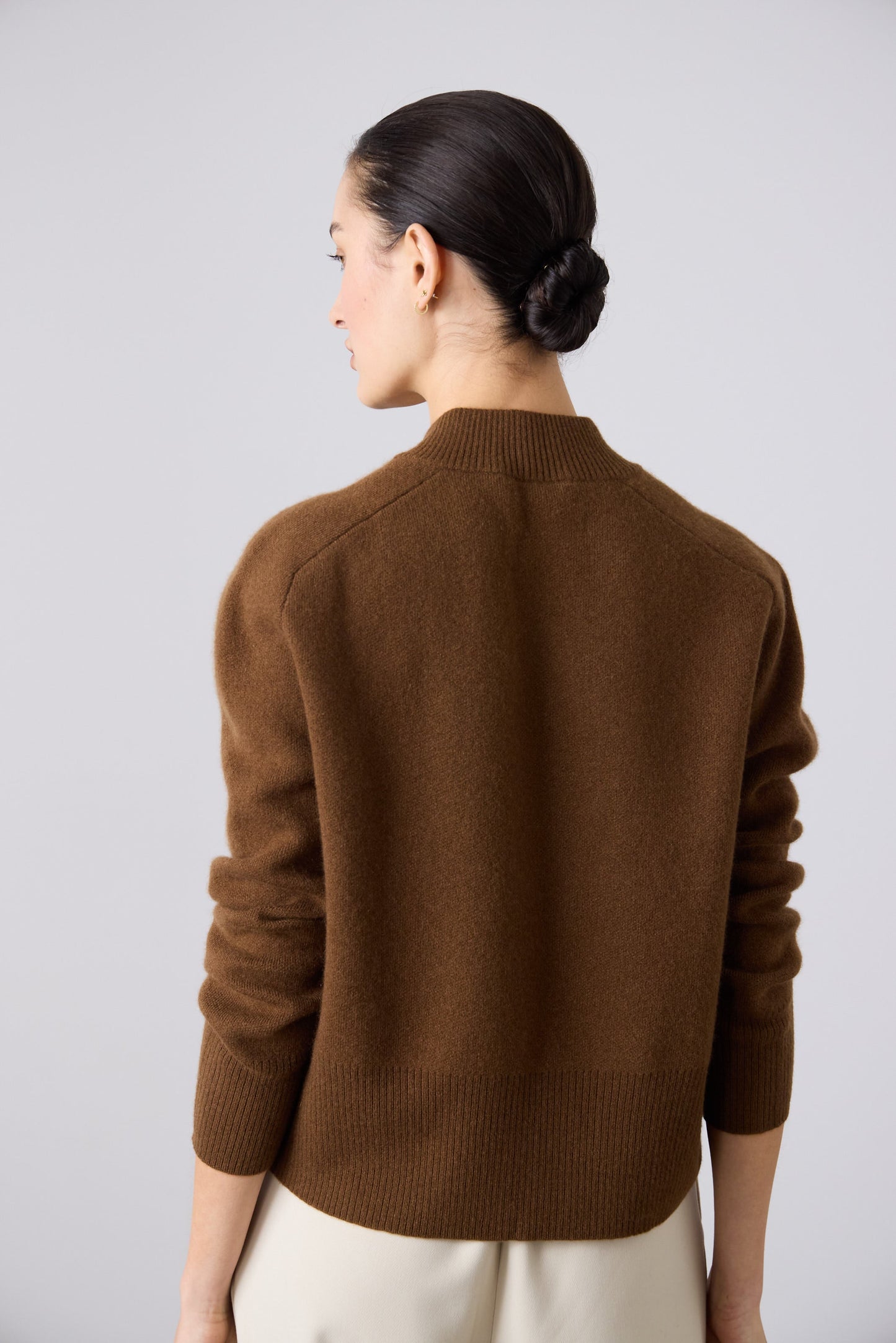 Laing | High V Neck Sweater - Chestnut