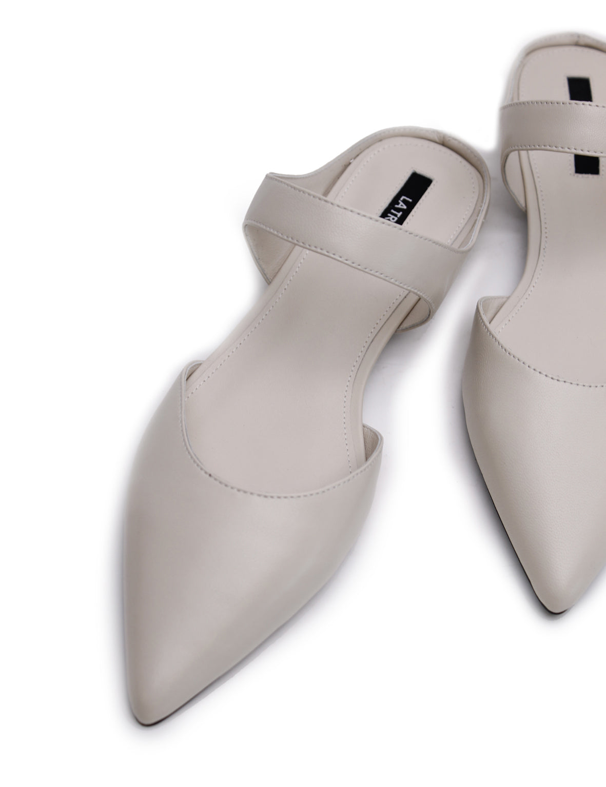 La Tribe | Point Mule - Eggshell