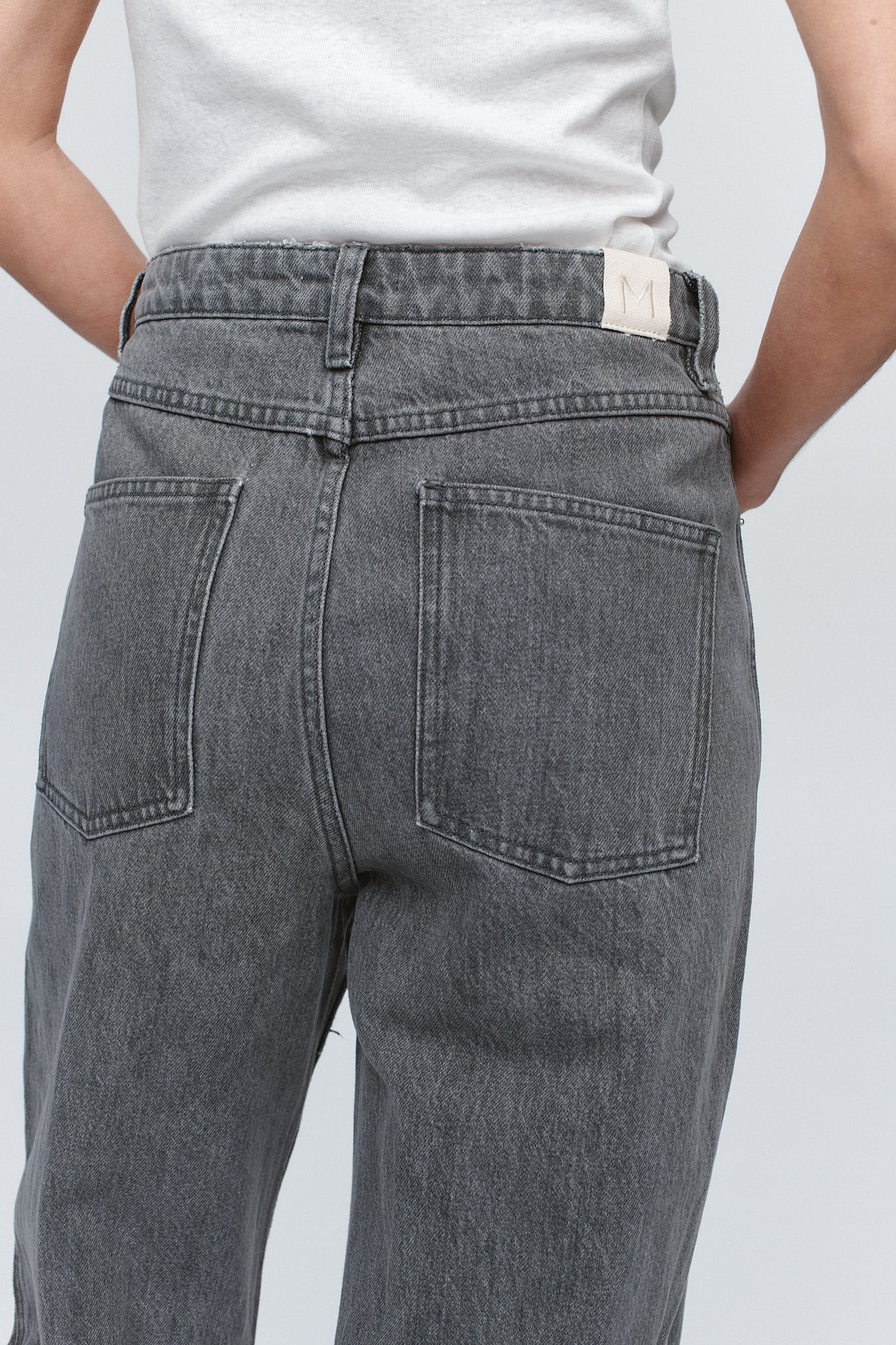 Marle | Relaxed Curve Jean - Stone