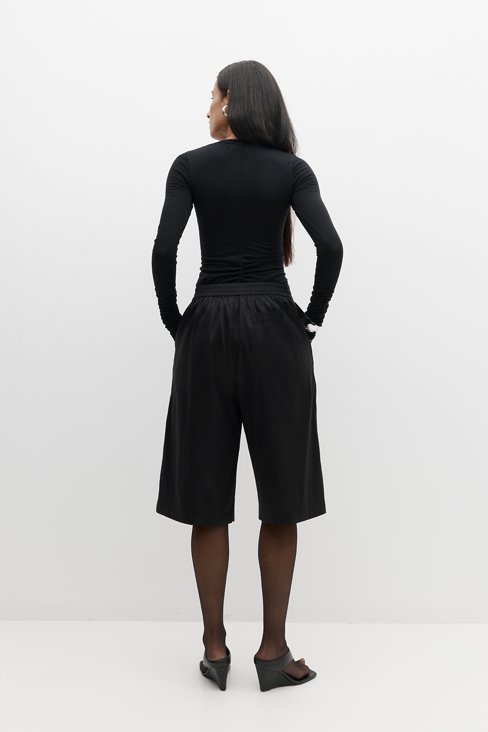 Rebe | New Ruched LS Tee - Black