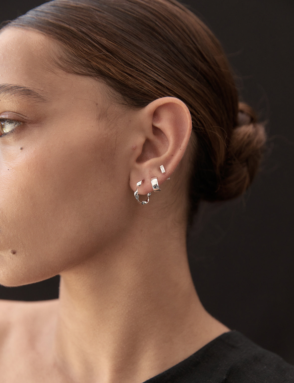 La Tribe | Twisted Hoop Small - Silver