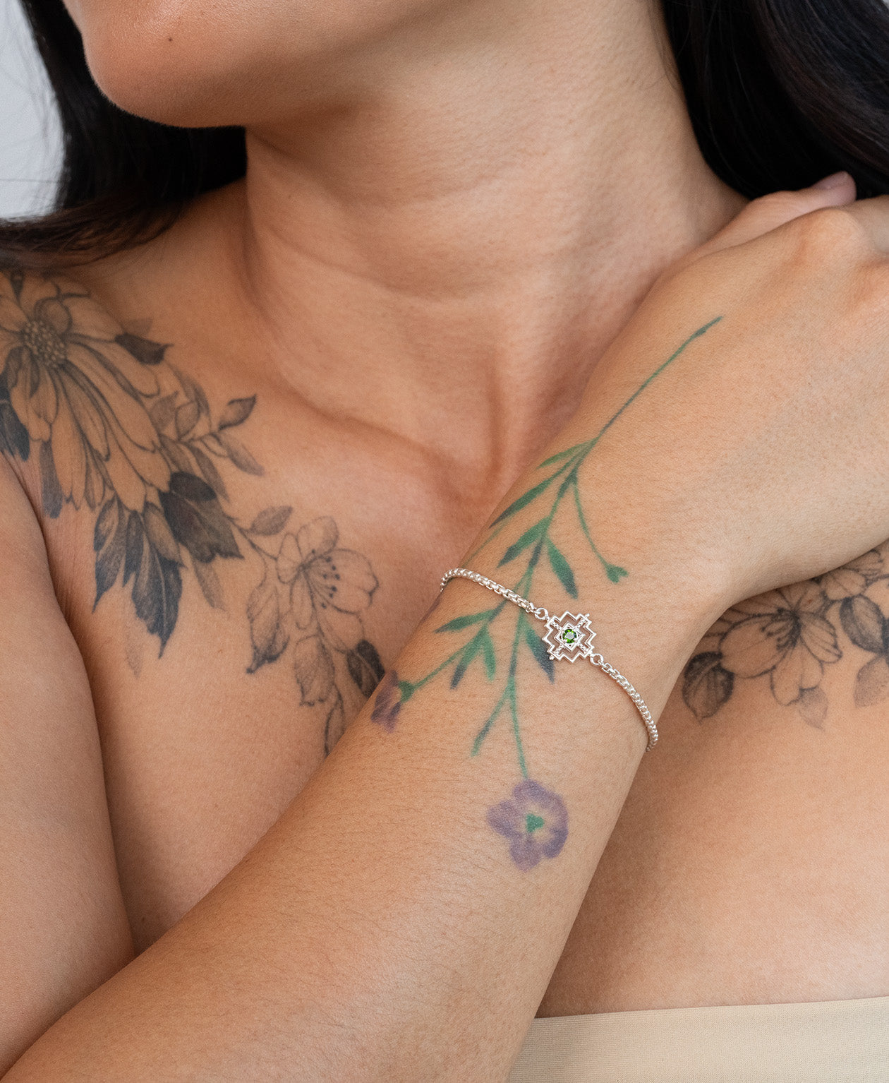 Zoe & Morgan | Centered Bracelet - Silver/Chrome Diopside