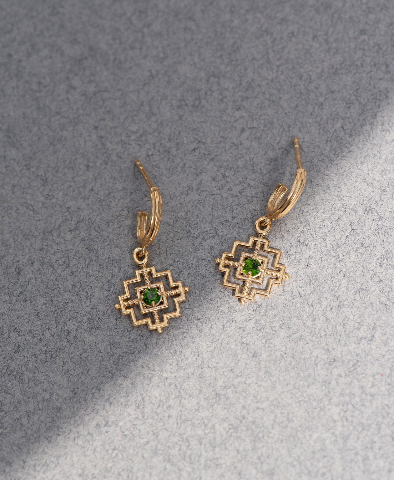 Zoe & Morgan | Centered Earrings - Gold/Chrome Diopside