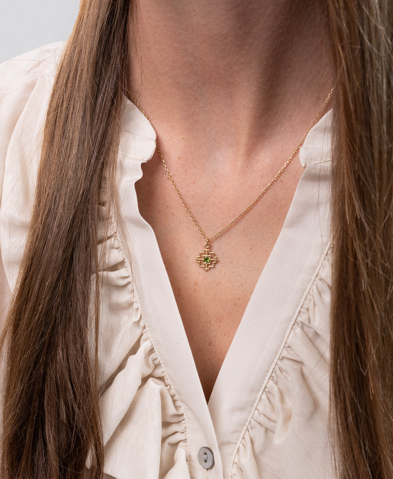 Zoe & Morgan | Centered Necklace - Gold/Chrome Diopside