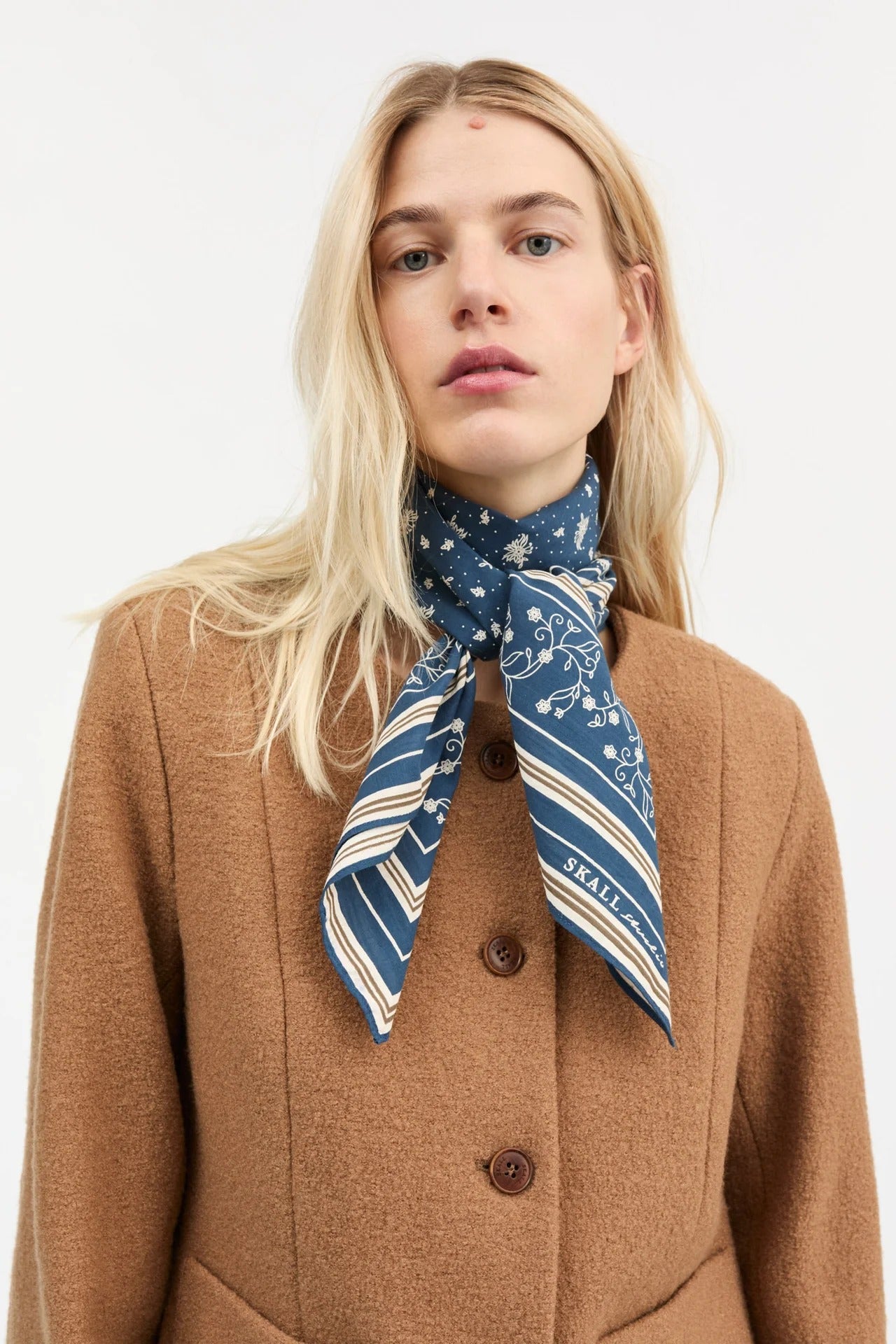 Skall Studio | Skall Classic Scarf 90x90 - Dark Navy