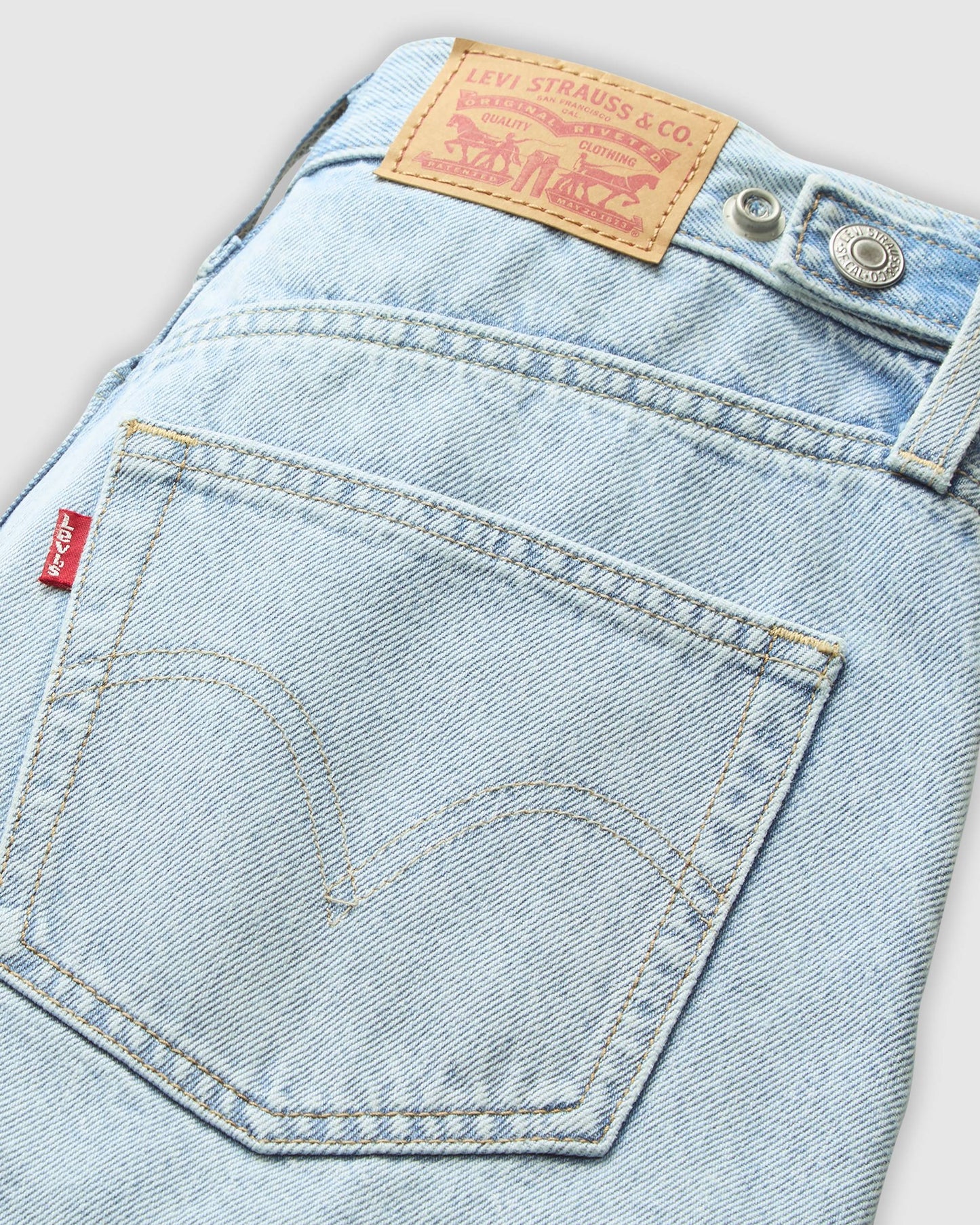 Levi's | Cinch Mid Thigh Short - Abraided Art