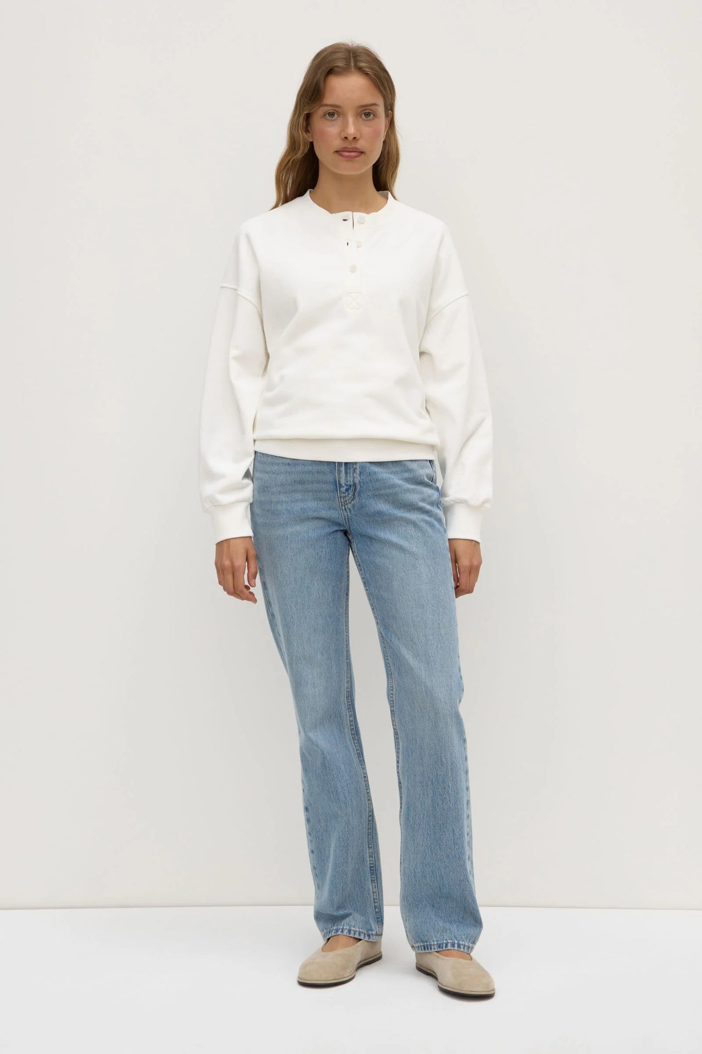 Assembly Label | Anya Fleece Crew - Antique White