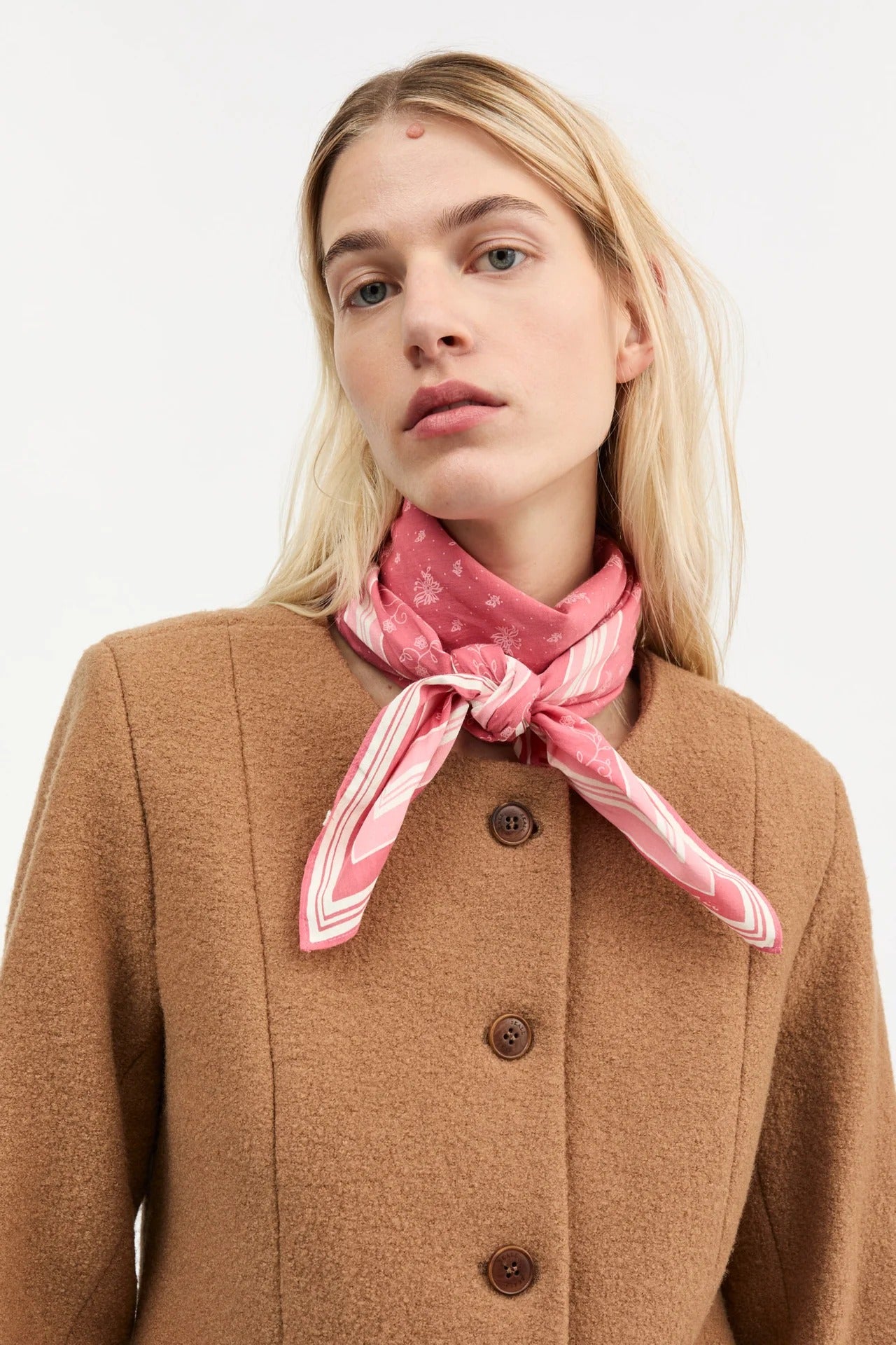 Skall Studio | Skall Classic Scarf 90x90 - Hot Pink