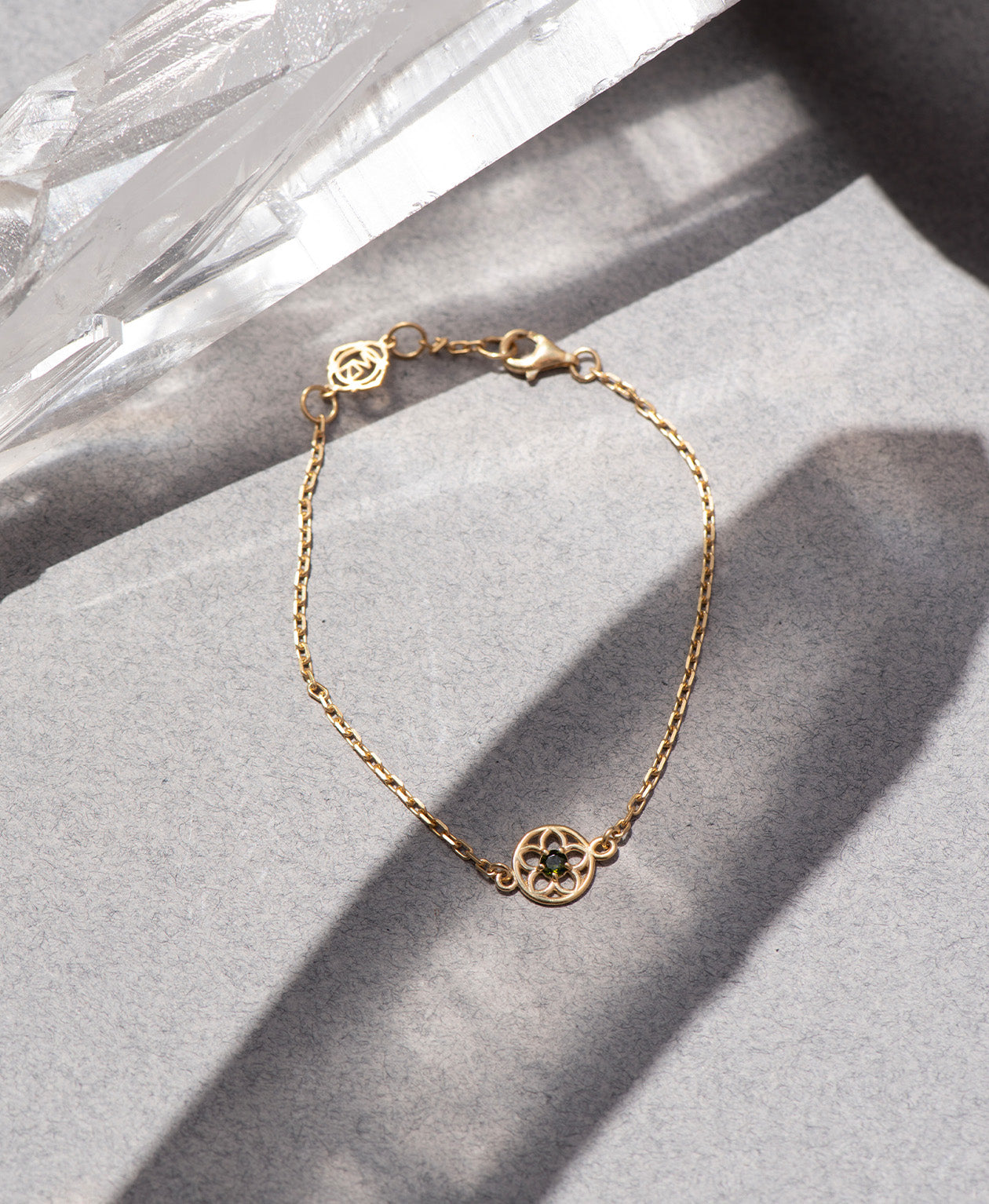 Zoe & Morgan | Manuka Bracelet - Gold/Chrome Diopside