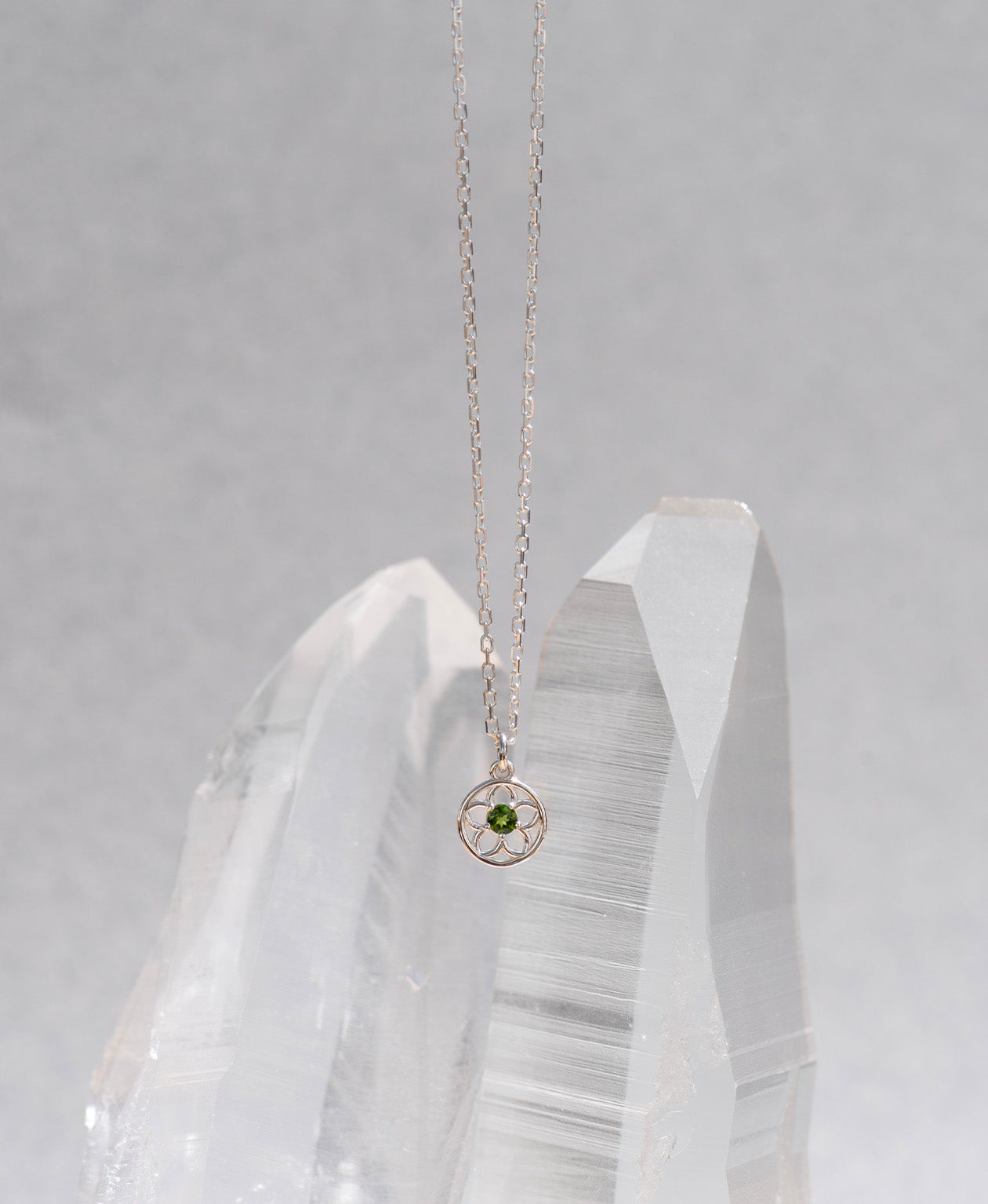 Zoe & Morgan | Manuka Necklace - Silver/Chrome Diopside