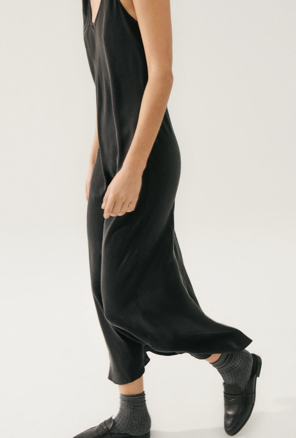 Silk Laundry | Scoop Neck Dress - Black