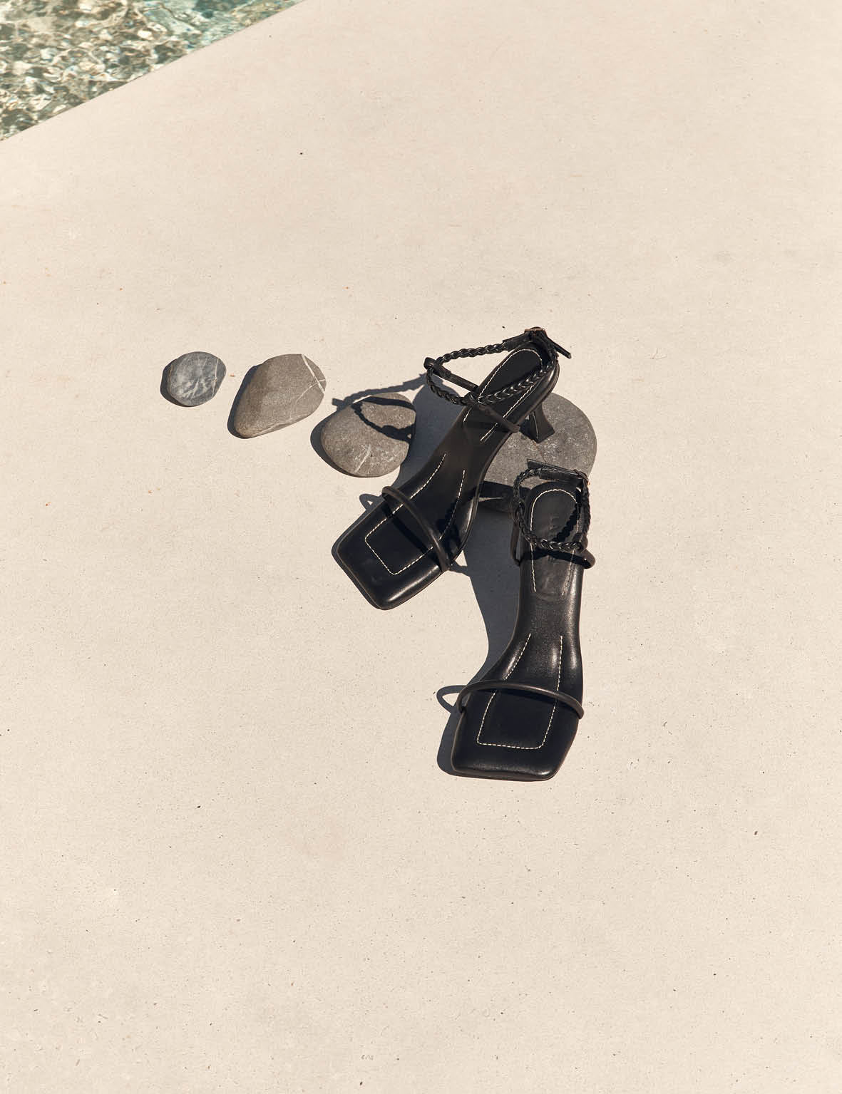 La Tribe | Padded Heel - Black