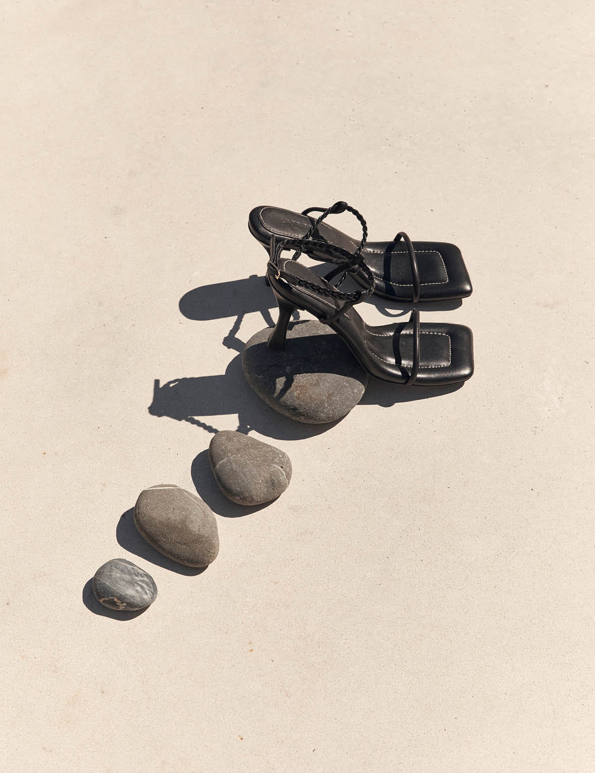 La Tribe | Padded Heel - Black