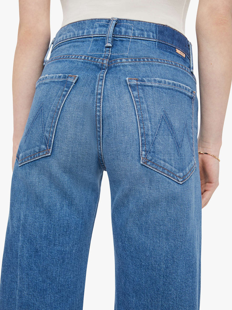 Mother Denim | The Mid Rise Lasso Sneak - Get 2 Birds Stoned