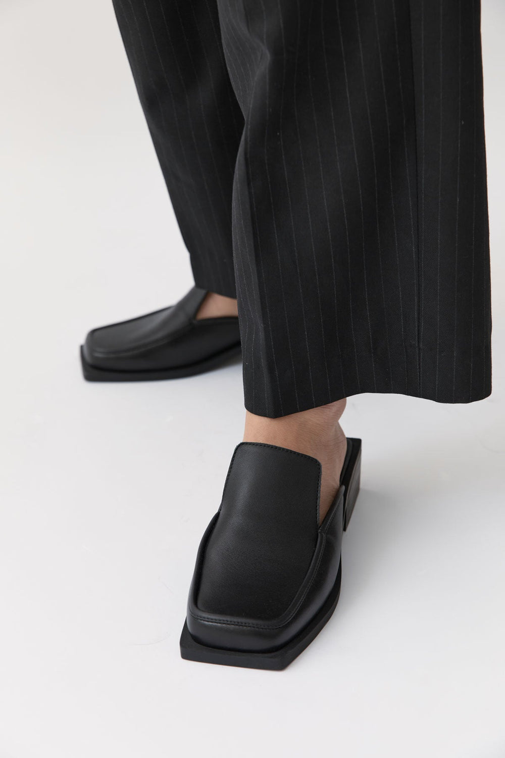 St Agni | Square Toe Mule - Black