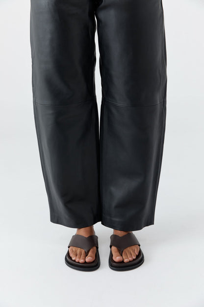 St Agni | Classic Thong Slide - Coffee