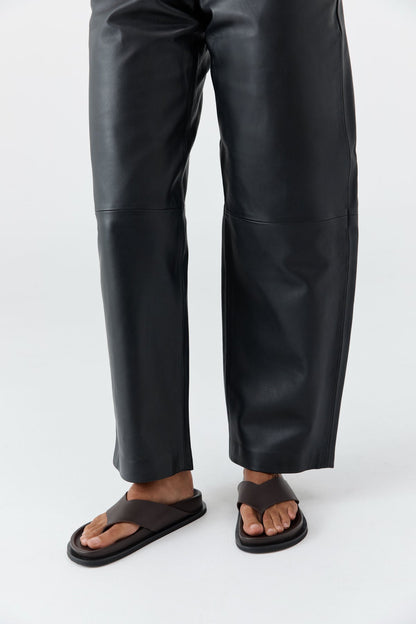 St Agni | Classic Thong Slide - Coffee