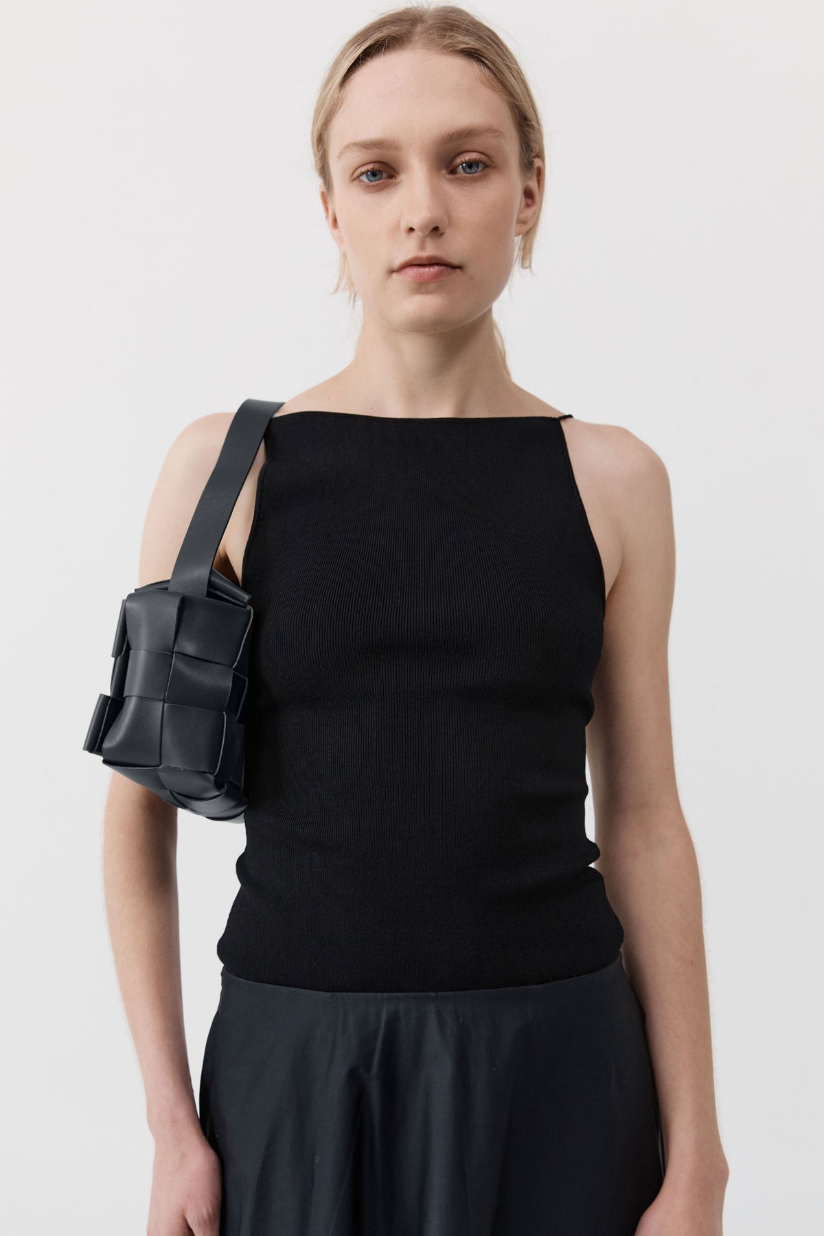 St Agni | Woven Envelope Slim Tote - Black
