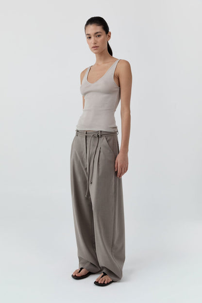 St Agni | Tailored Barrel Pants - Light Taupe