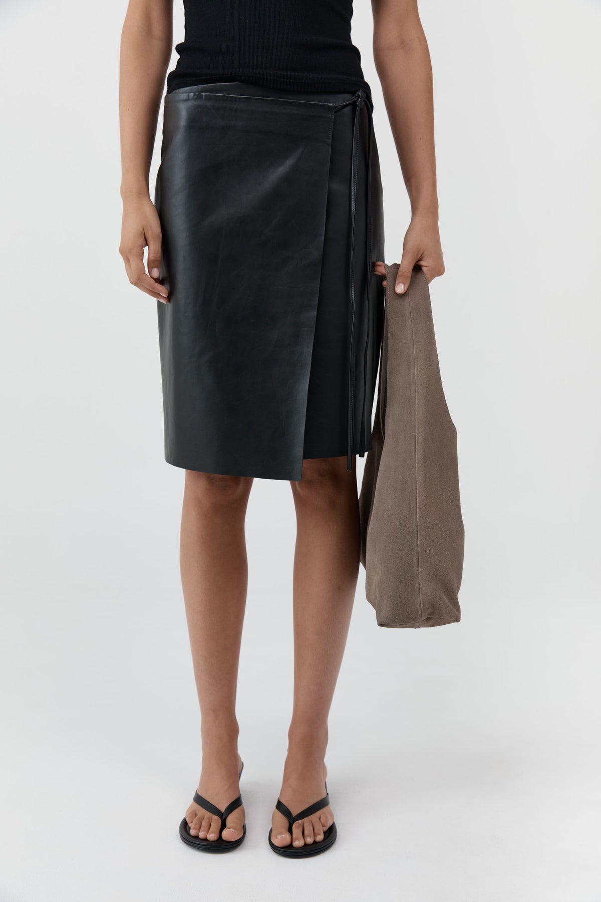 St Agni | Suede Soft Bag - Pebble