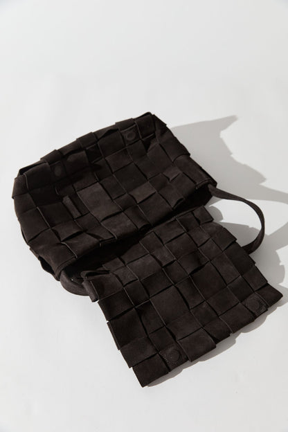 St Agni | Suede Woven Envelope Mini Tote - Coffee