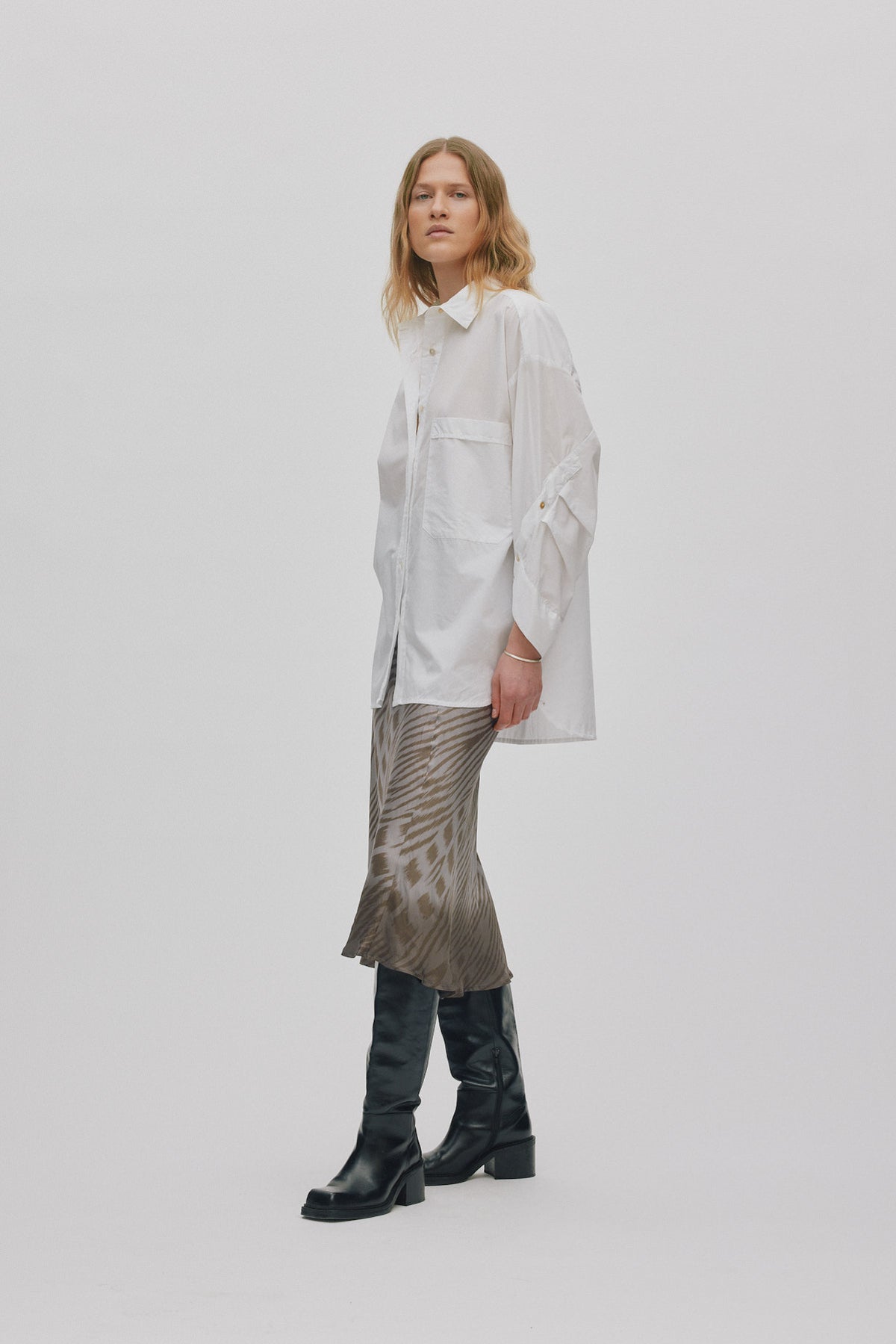 Rabens Saloner | Poplin Twist Cuff OS Shirt - White