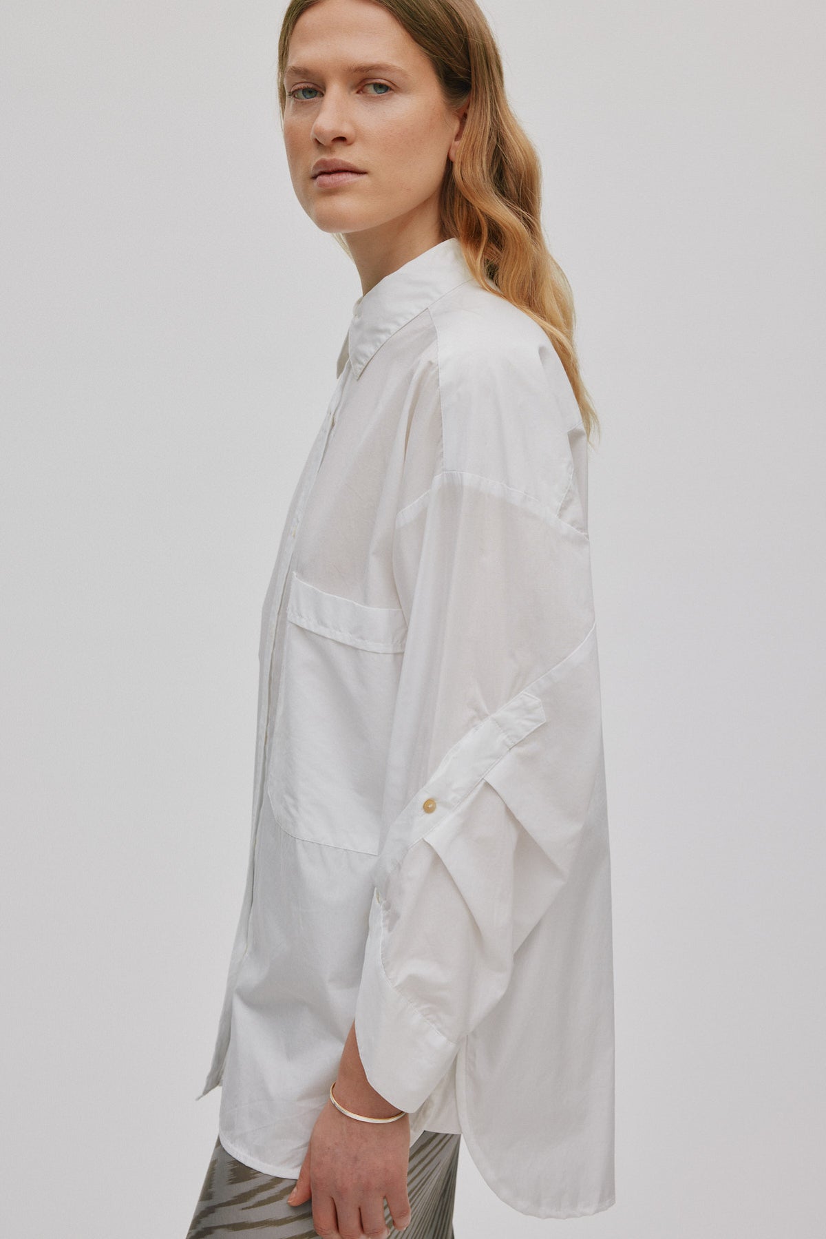 Rabens Saloner | Poplin Twist Cuff OS Shirt - White