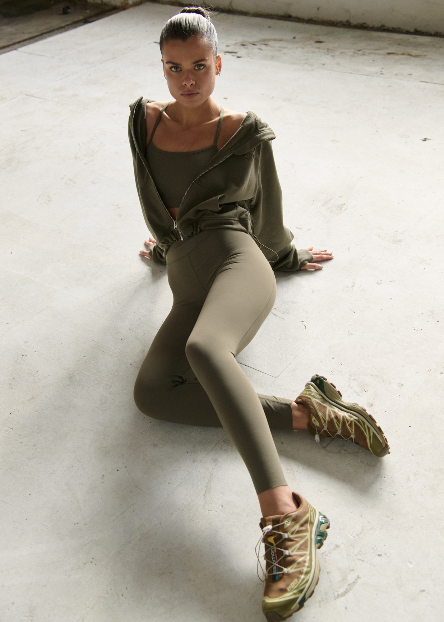 Pinky & Kamal | Synergy Legging - Khaki