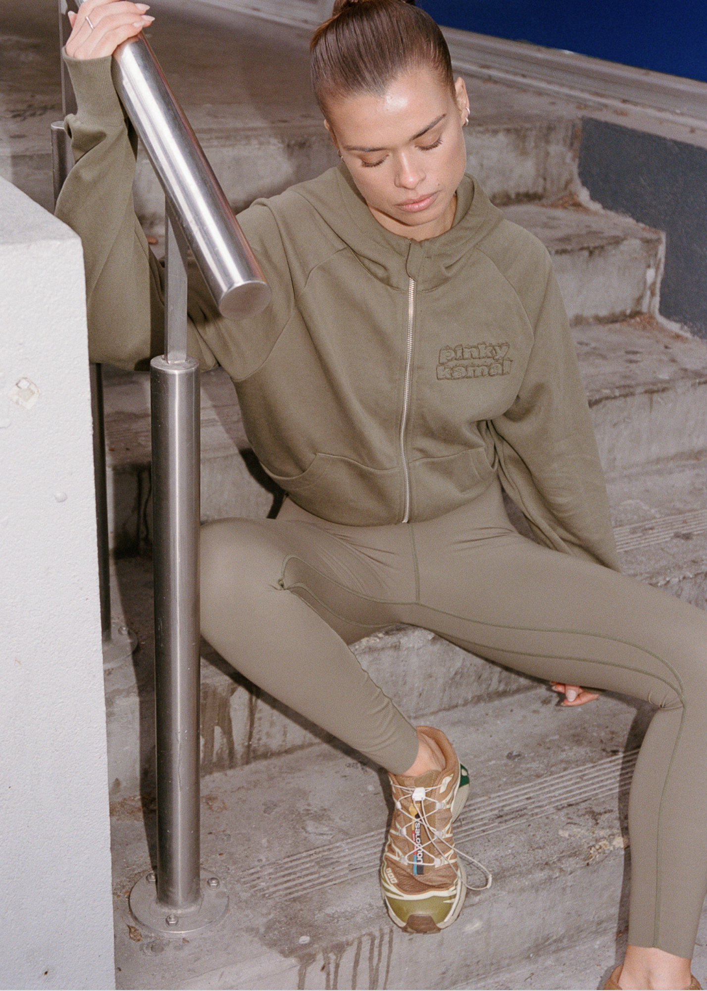 Pinky & Kamal | Synergy Legging - Khaki