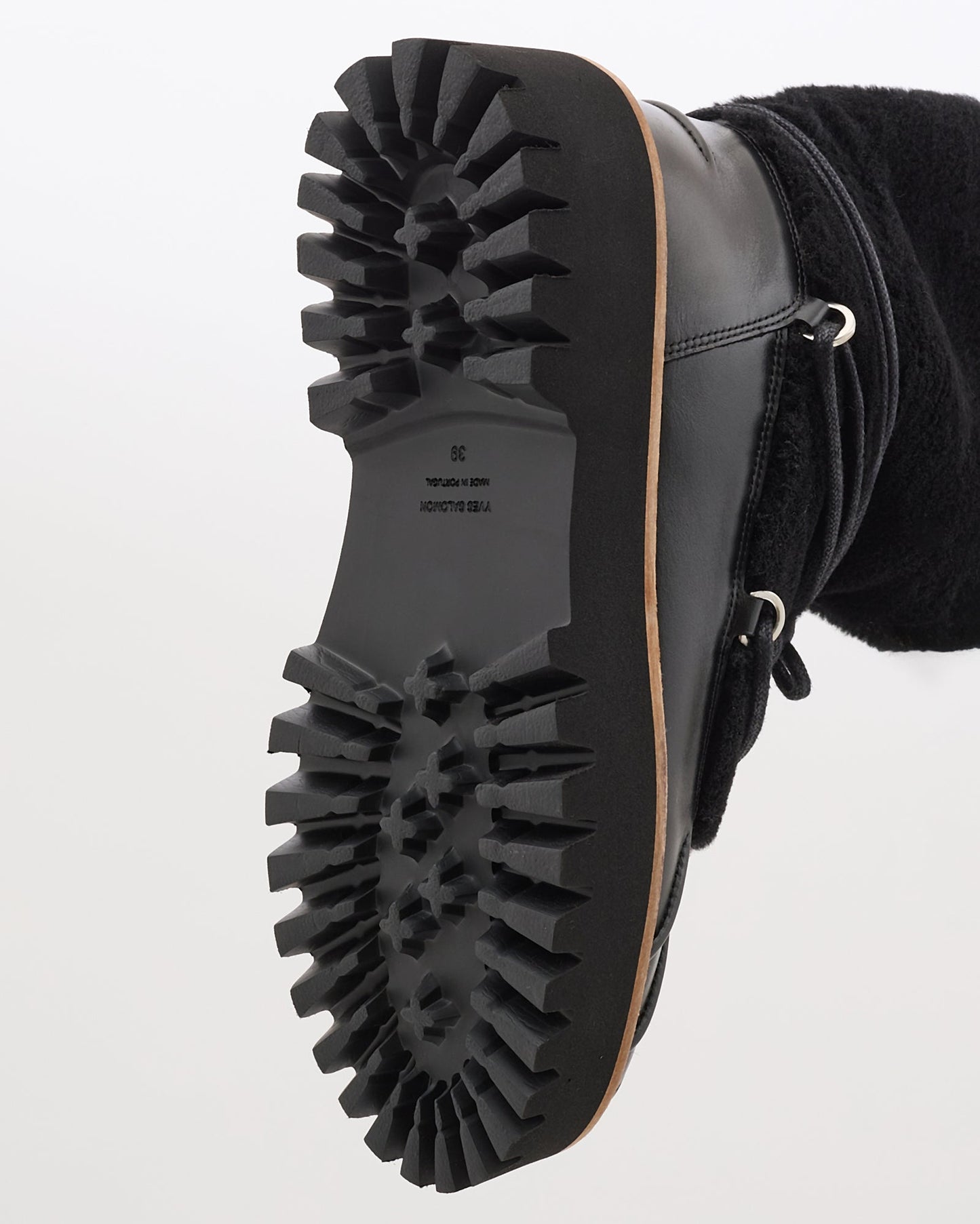 Yves Salomon | Merino Ironed Lamb Shoes - Black