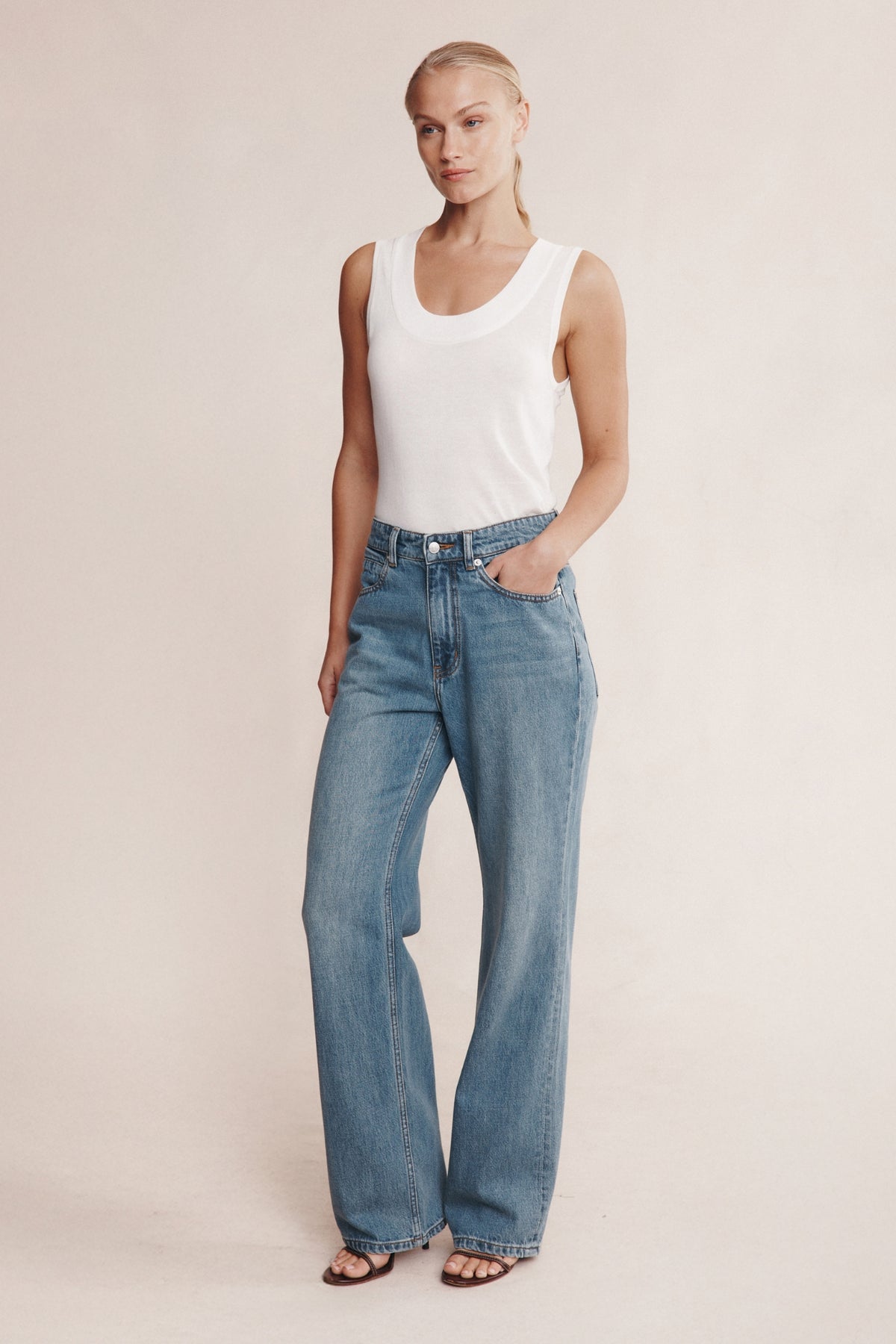 Marle | Classic Jean - Light Wash 01