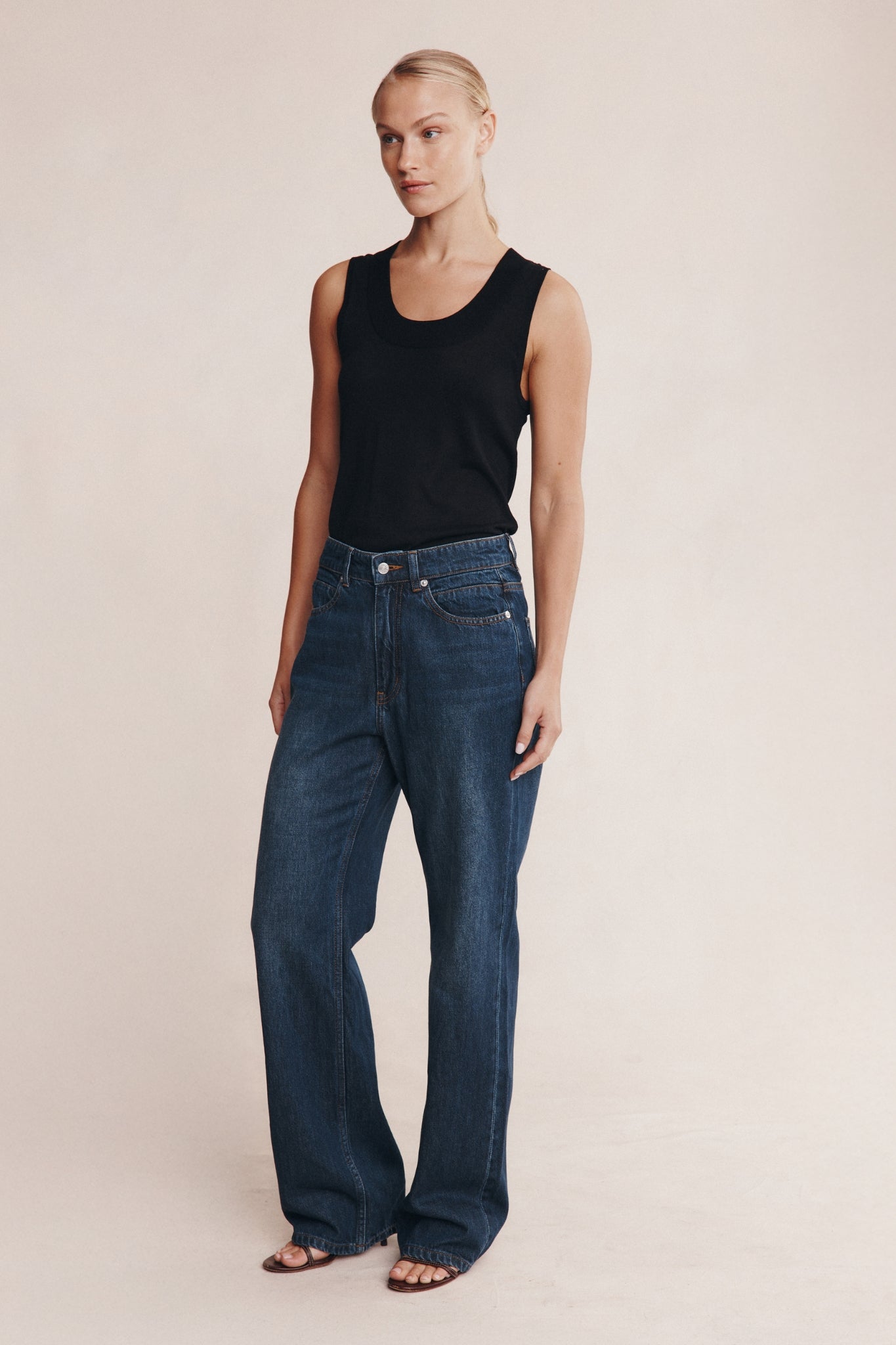 Marle | Classic Jean - Dark Wash 01