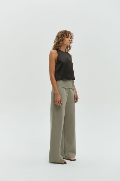 One Of Others | Bea Belted Pant - Moss