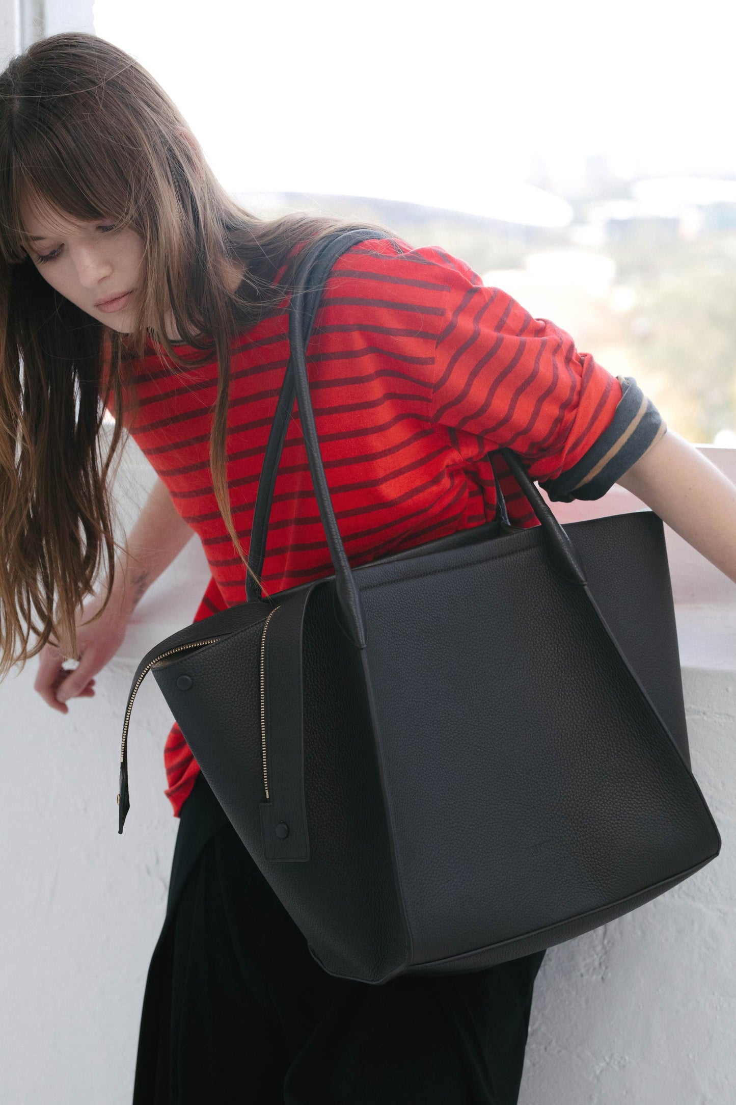 Yu Mei | Claudia Tote - Black Deer Nappa