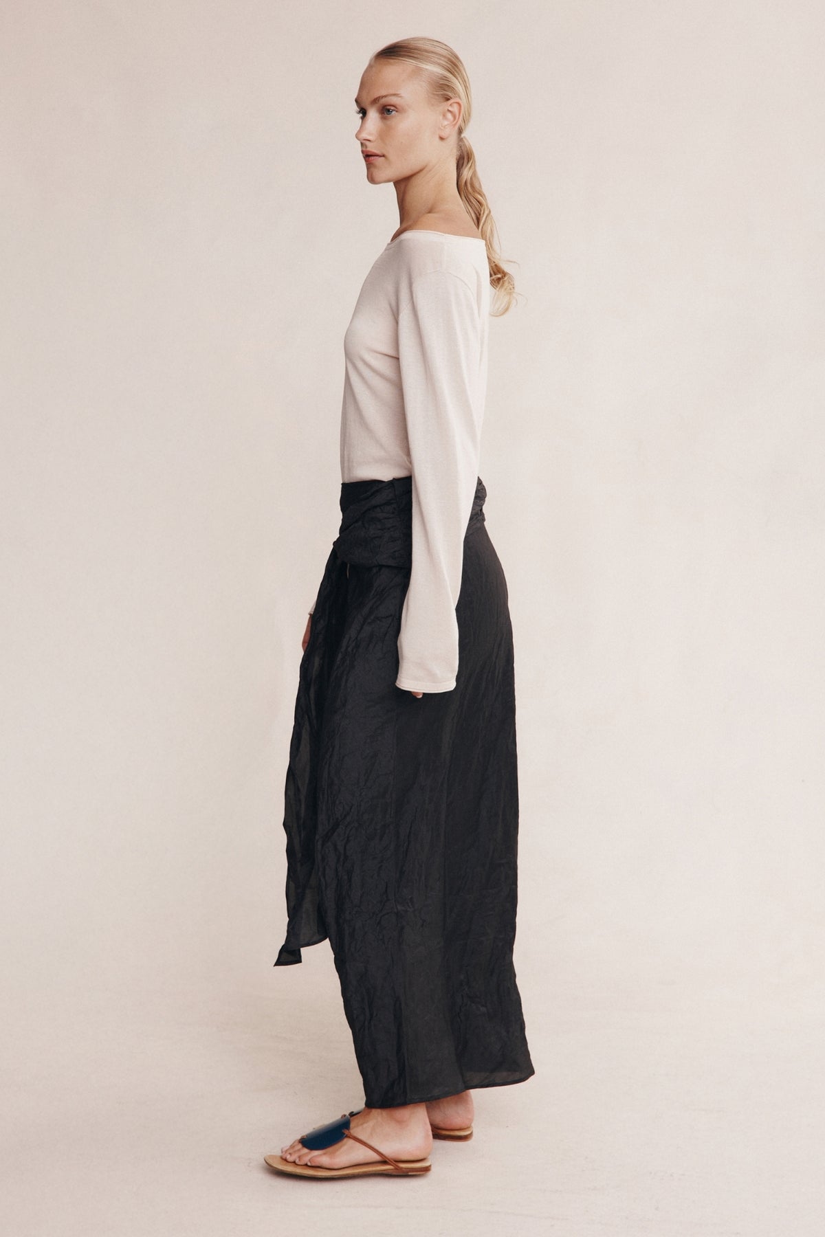 Marle | Caster Skirt - Black