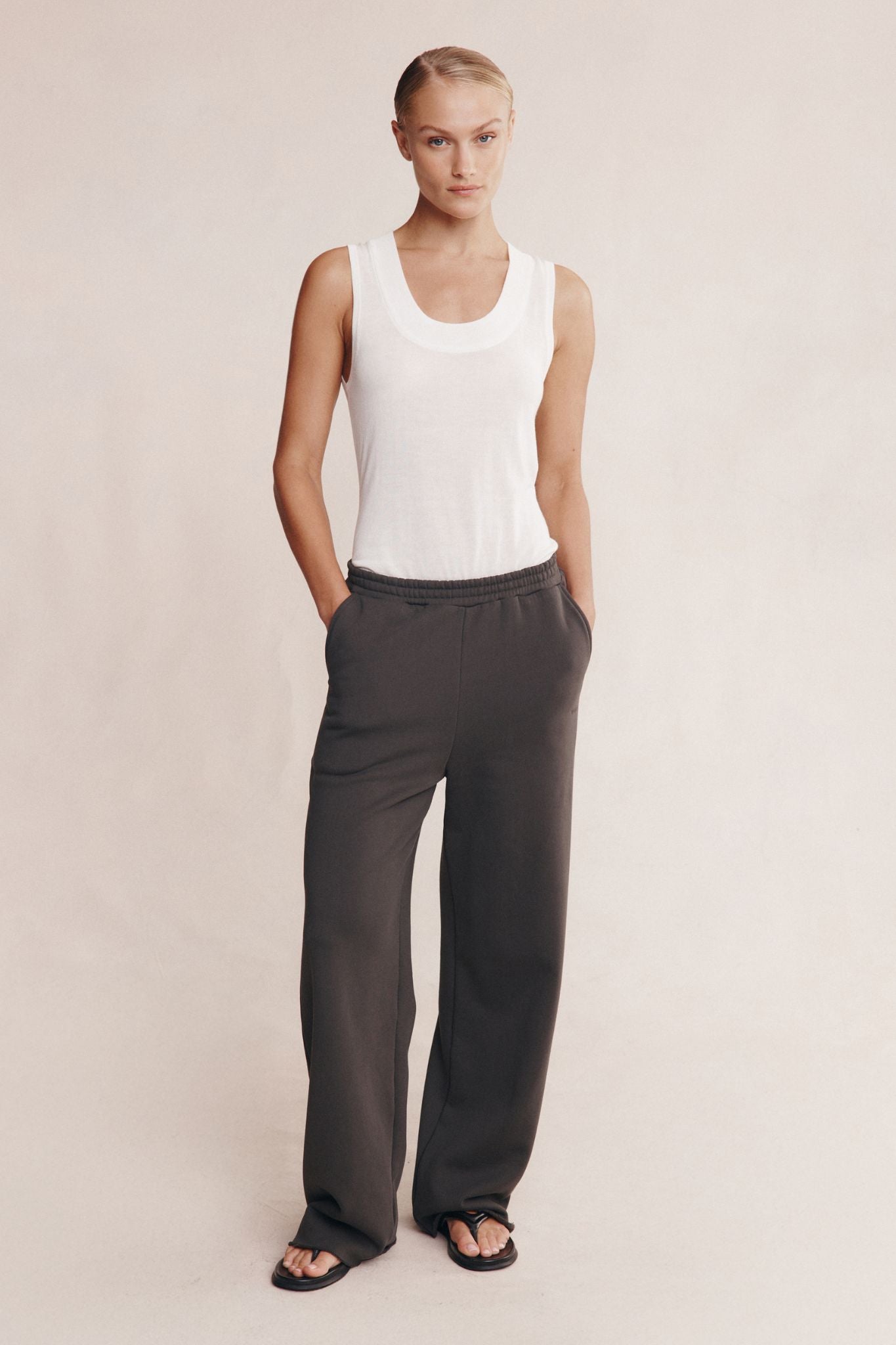 Marle | Robin Pant - Charcoal