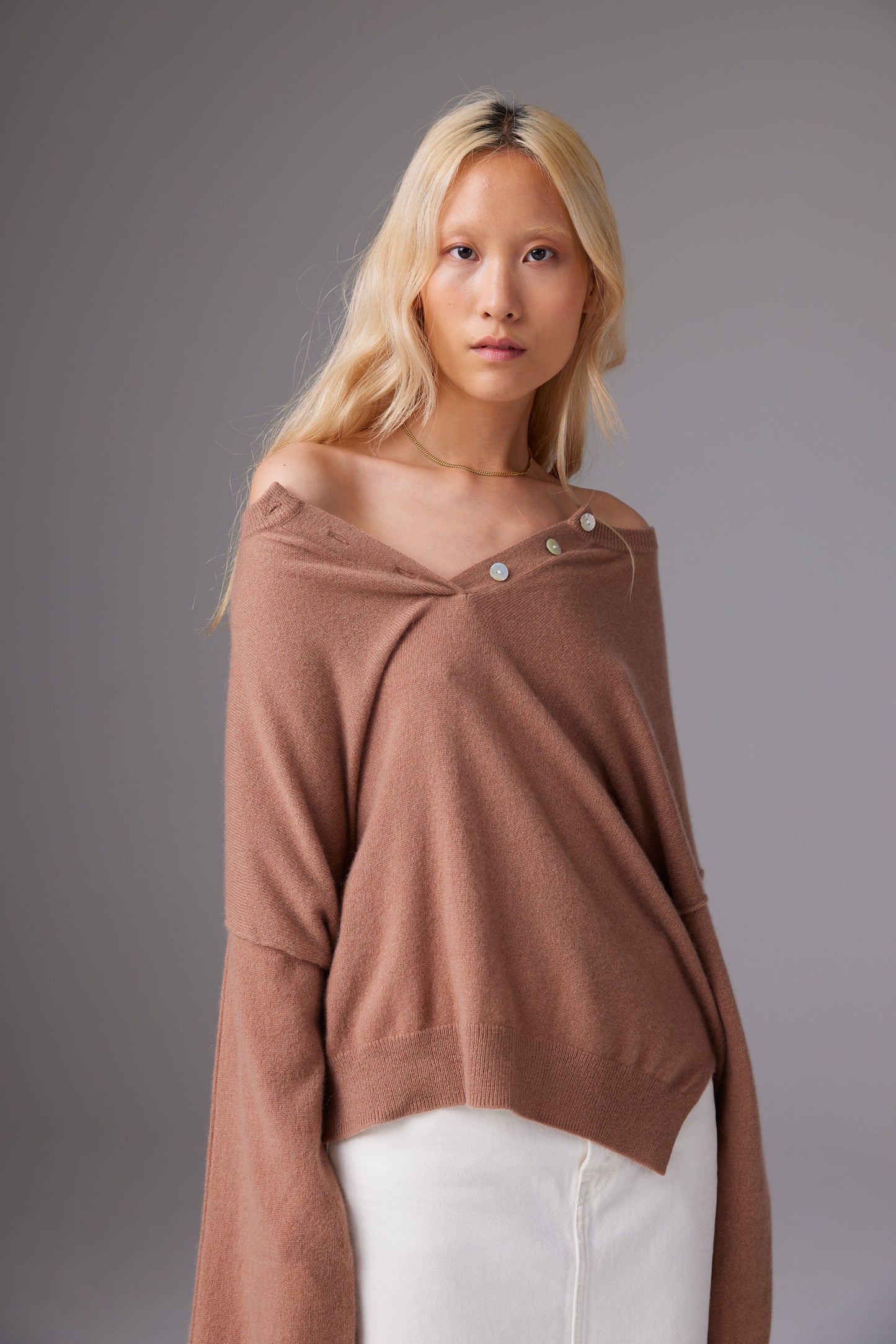 CRUSH | Tyler Button Cashmere Crew - Coco