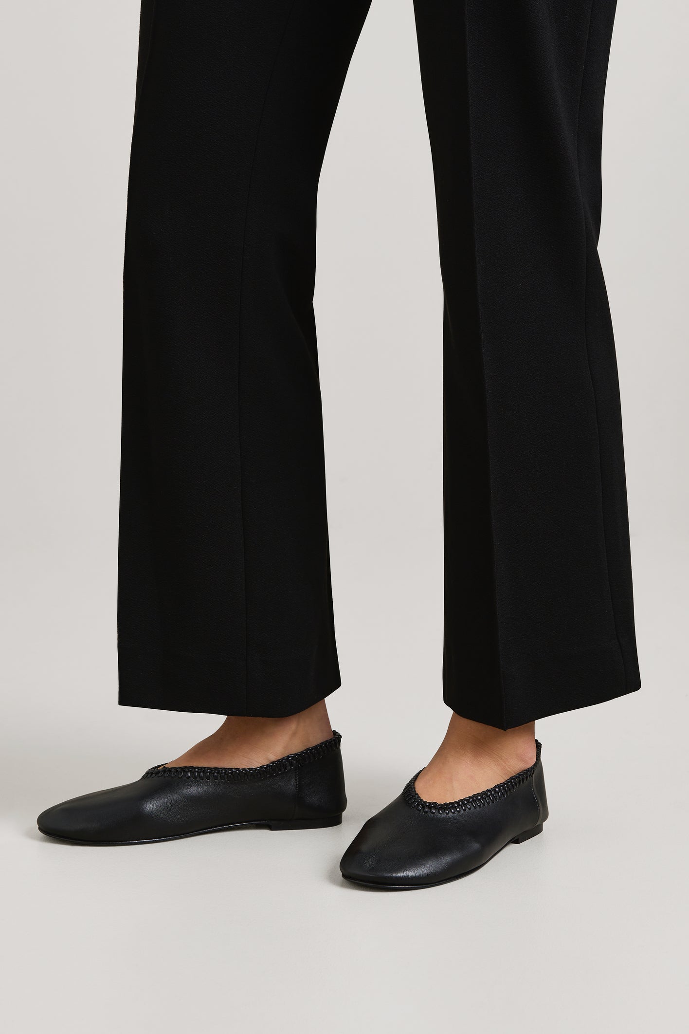 A.Emery | The Park Flat - Black