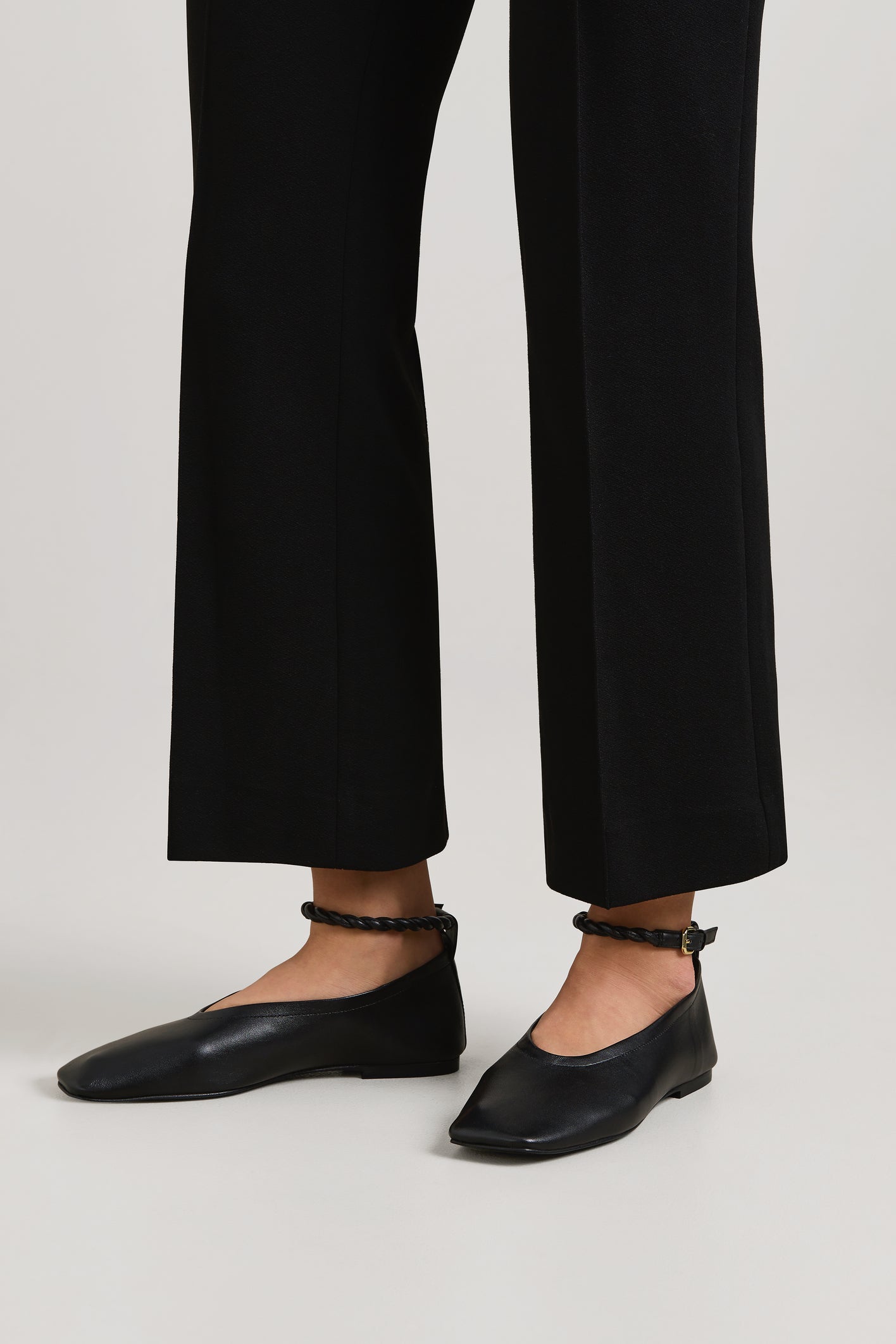 A.Emery | The Steele Flat - Black